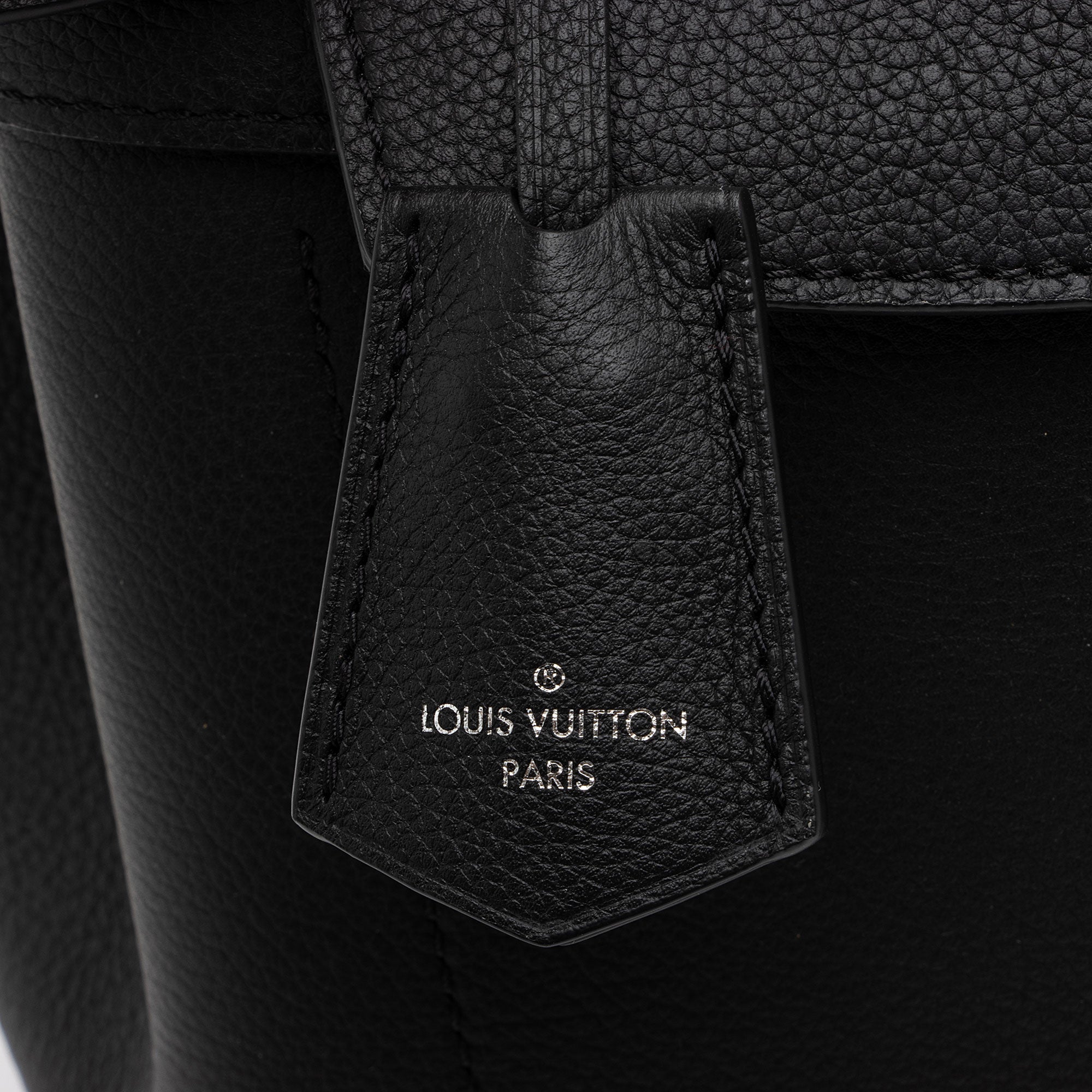 Louis Vuitton Grained Calfskin Lockme Ever MM Satchel (SHF-xxWmqD)