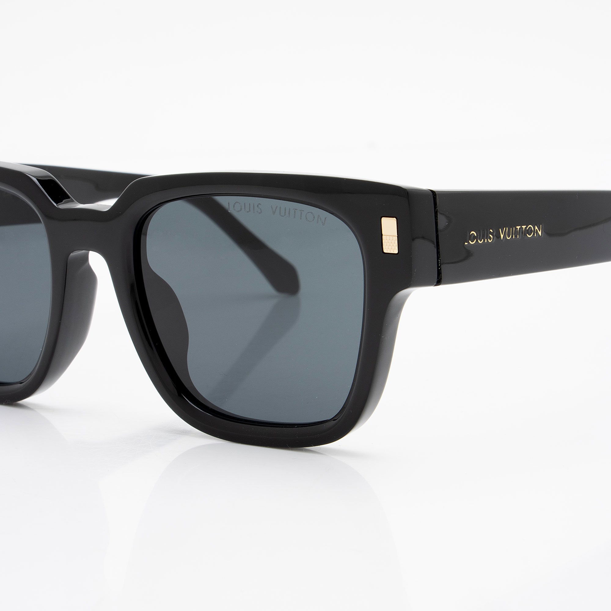 Louis Vuitton LV Escape Square Sunglasses