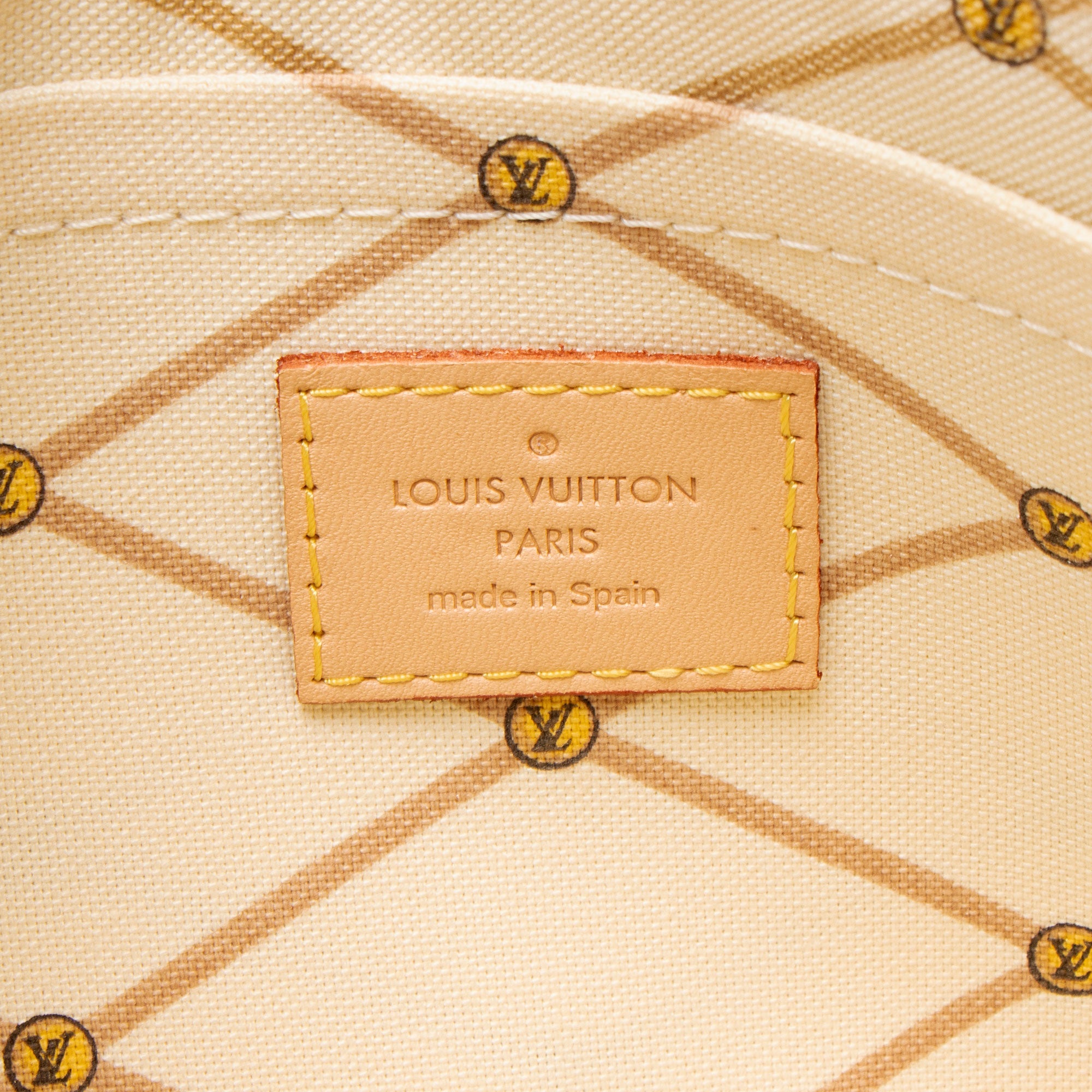 Louis Vuitton Limited Edition Damier Azur Summer Trunk Neverfull MM Pochette