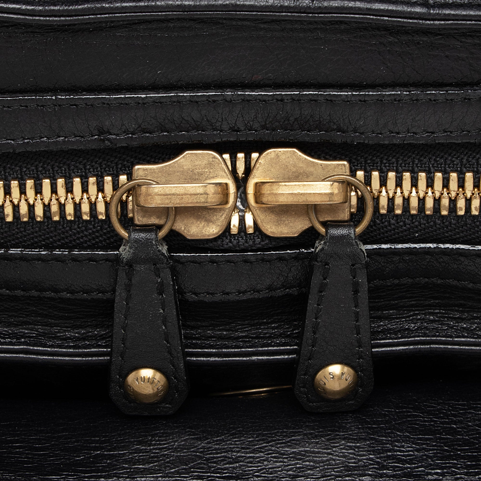 Louis Vuitton Limited Edition Lambskin Riveting Satchel (SHF-qoeOQg)