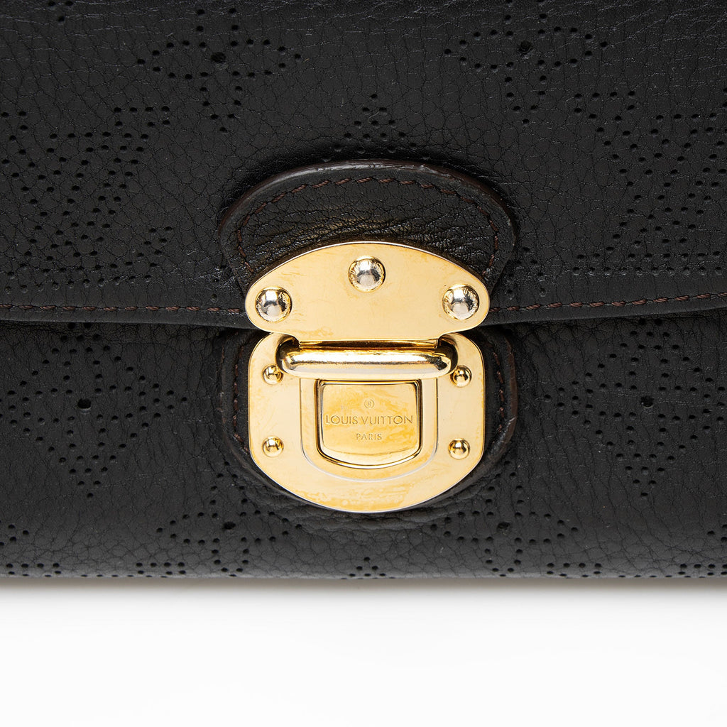 Louis Vuitton Mahina Leather Amelia Wallet