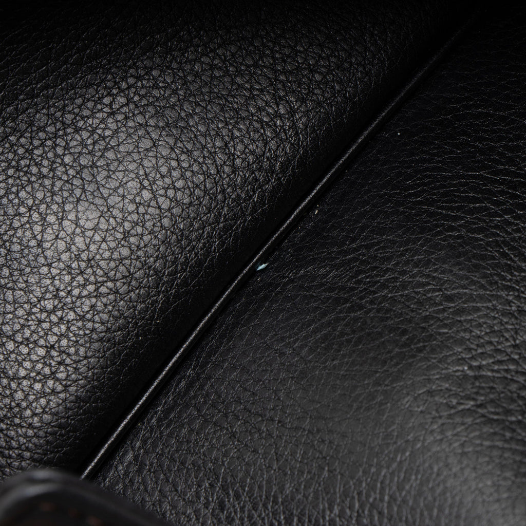 Louis Vuitton Mahina Leather Amelia Wallet