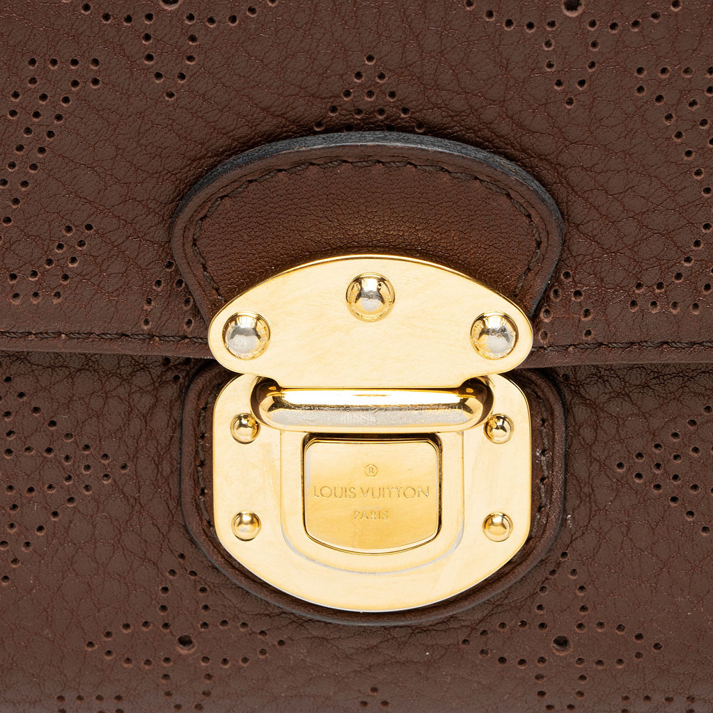 Louis Vuitton Mahina Leather Amelia Wallet