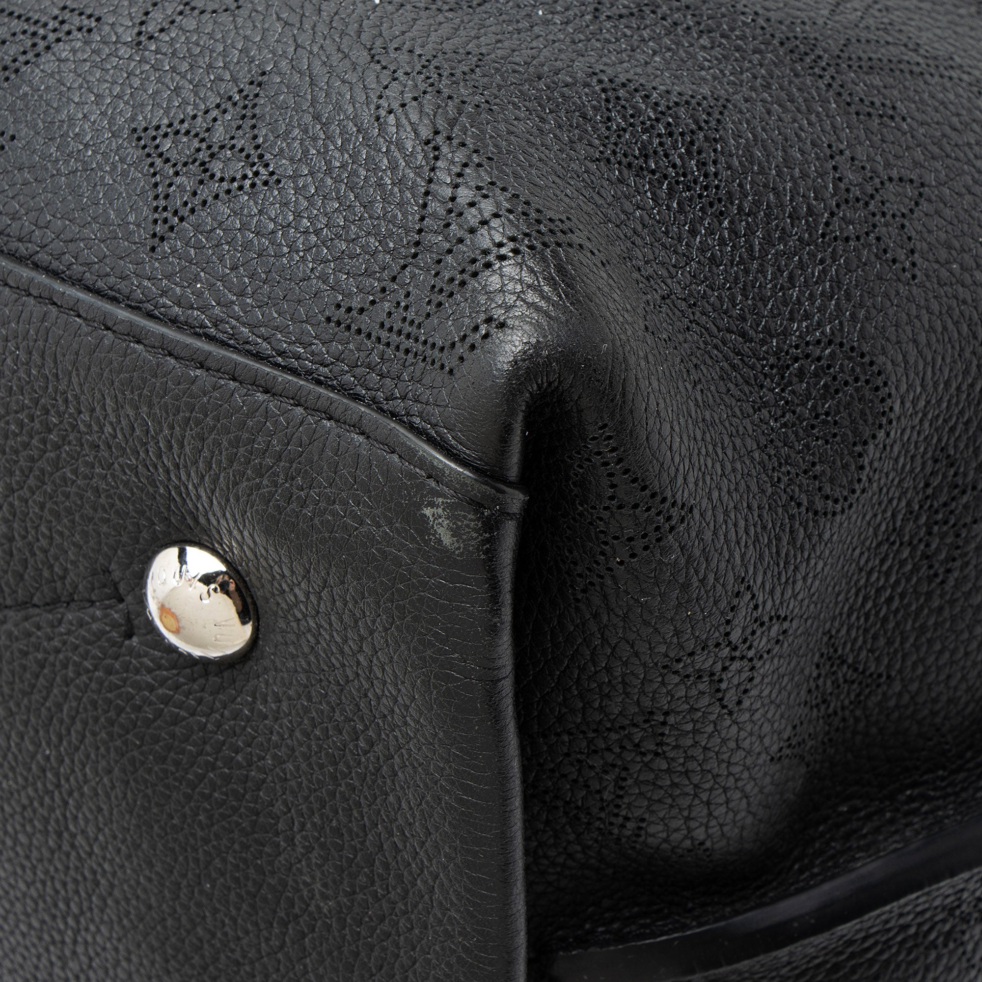 Louis Vuitton Mahina Leather Carmel Hobo