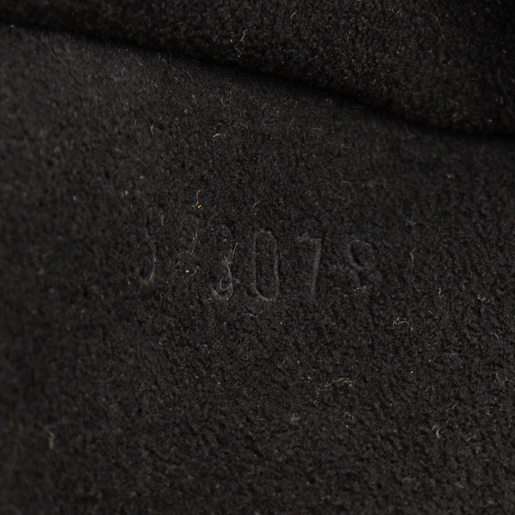 Louis Vuitton Mahina Leather L Hobo