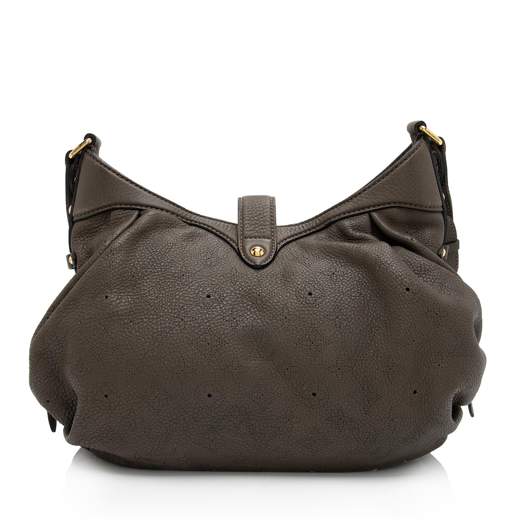 Louis Vuitton Mahina Leather XS Shoulder Bag (SHF-UHARnq)