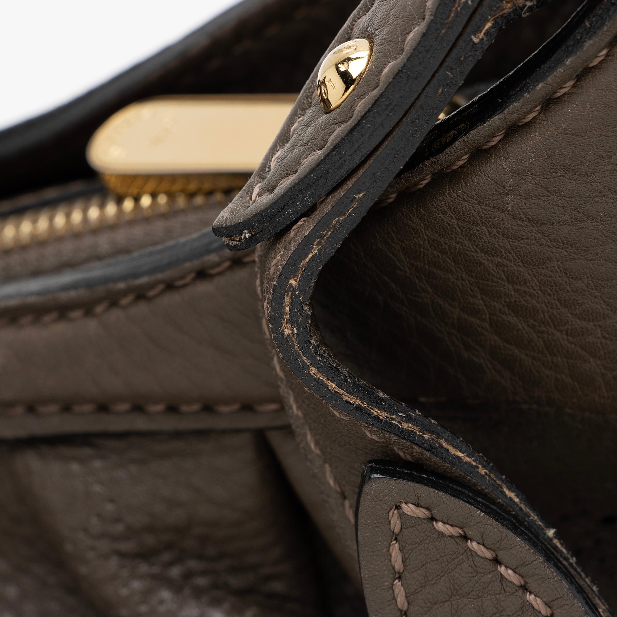 Louis Vuitton Mahina Leather XS Shoulder Bag (SHF-UHARnq)