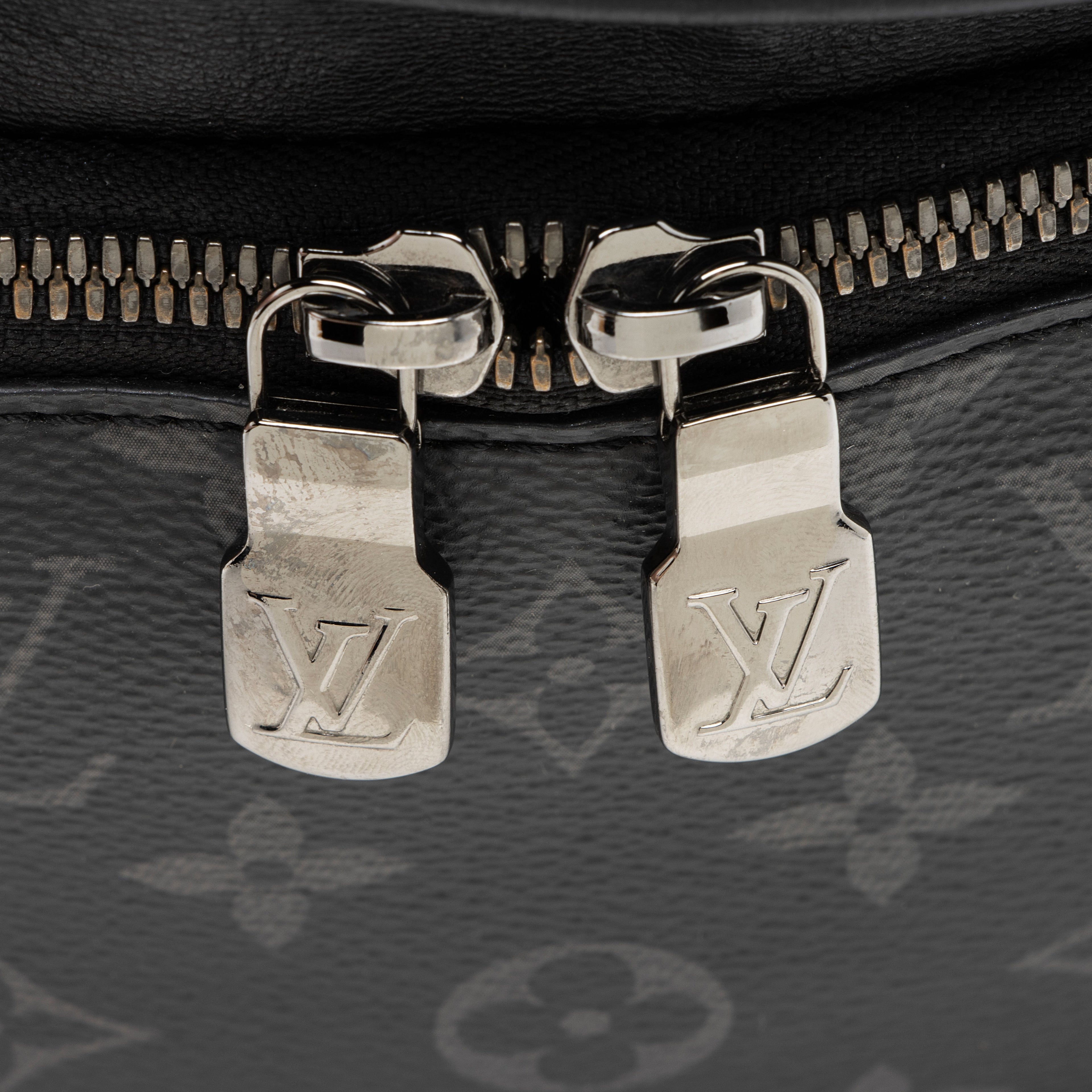 Louis Vuitton Monogram Eclipse Discovery MM Bumbag