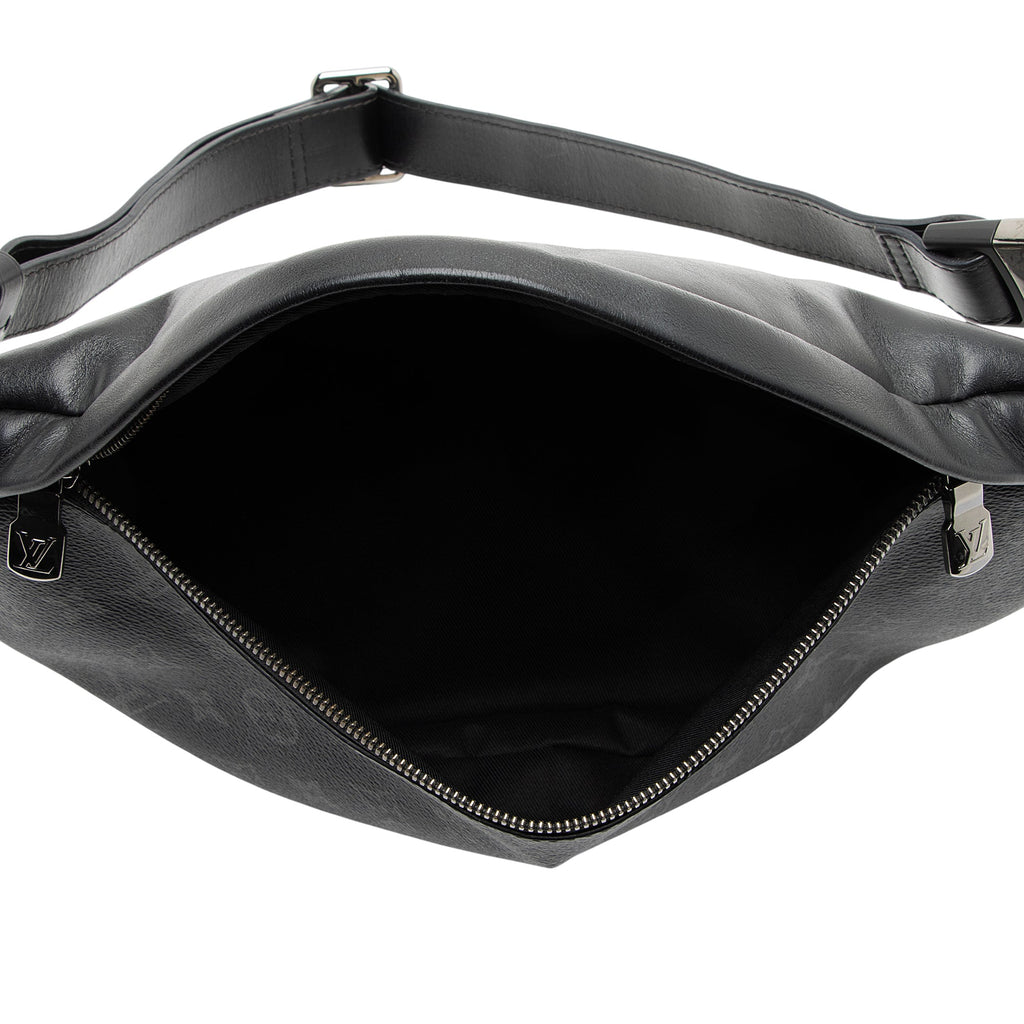 Louis Vuitton Monogram Eclipse Discovery MM Bumbag
