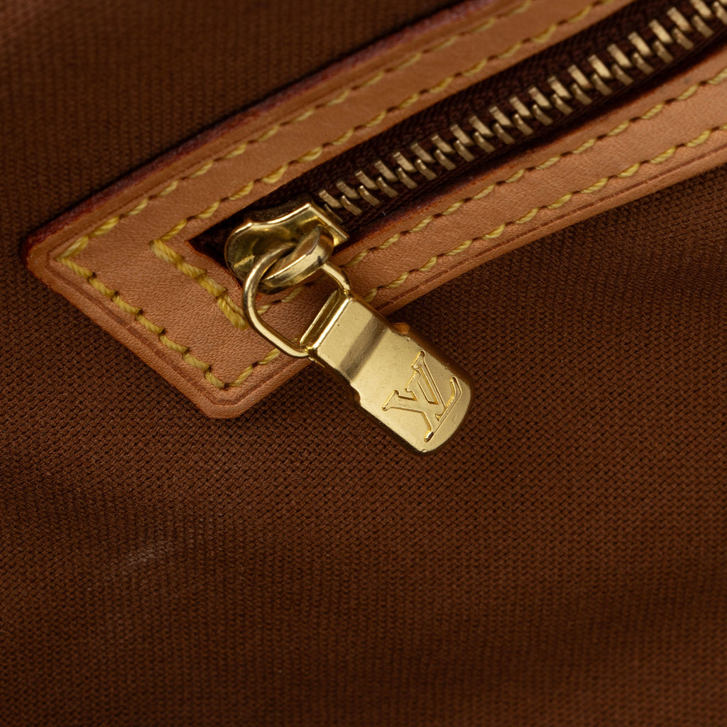 Louis Vuitton Monogram Canvas Abbesses Messenger Bag (SHF-O4XVsn)