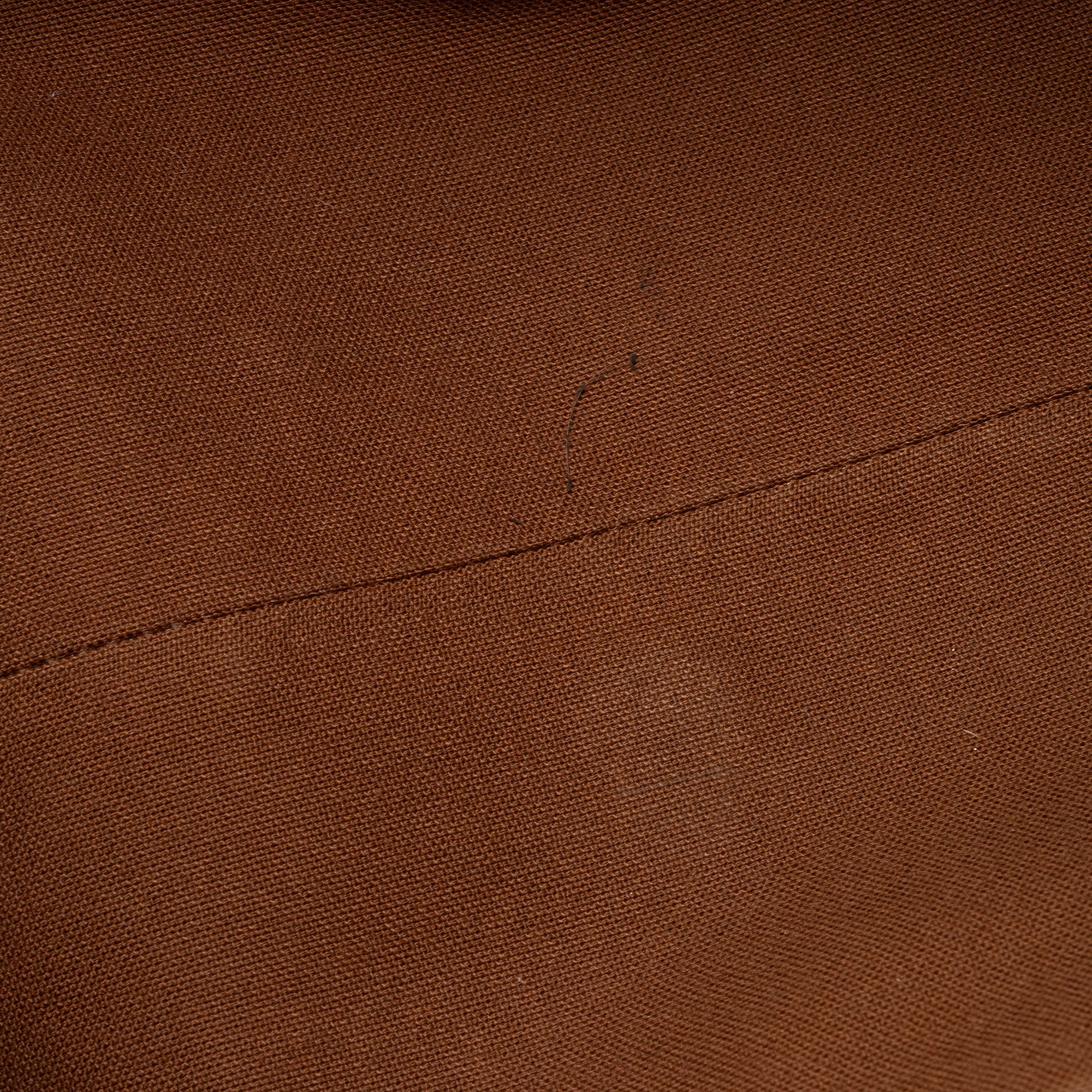 Louis Vuitton Monogram Canvas Abbesses Messenger Bag (SHF-O4XVsn)