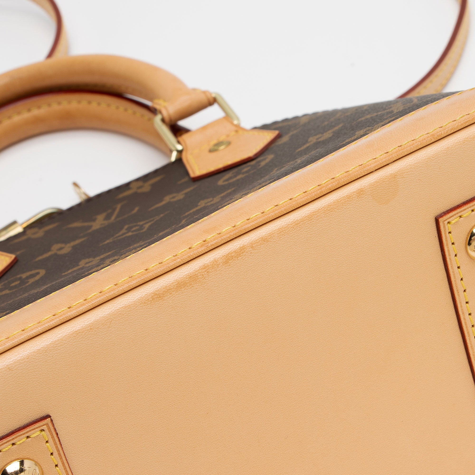 Louis Vuitton Monogram Canvas Alma BB Satchel (SHF-P0sWUP)