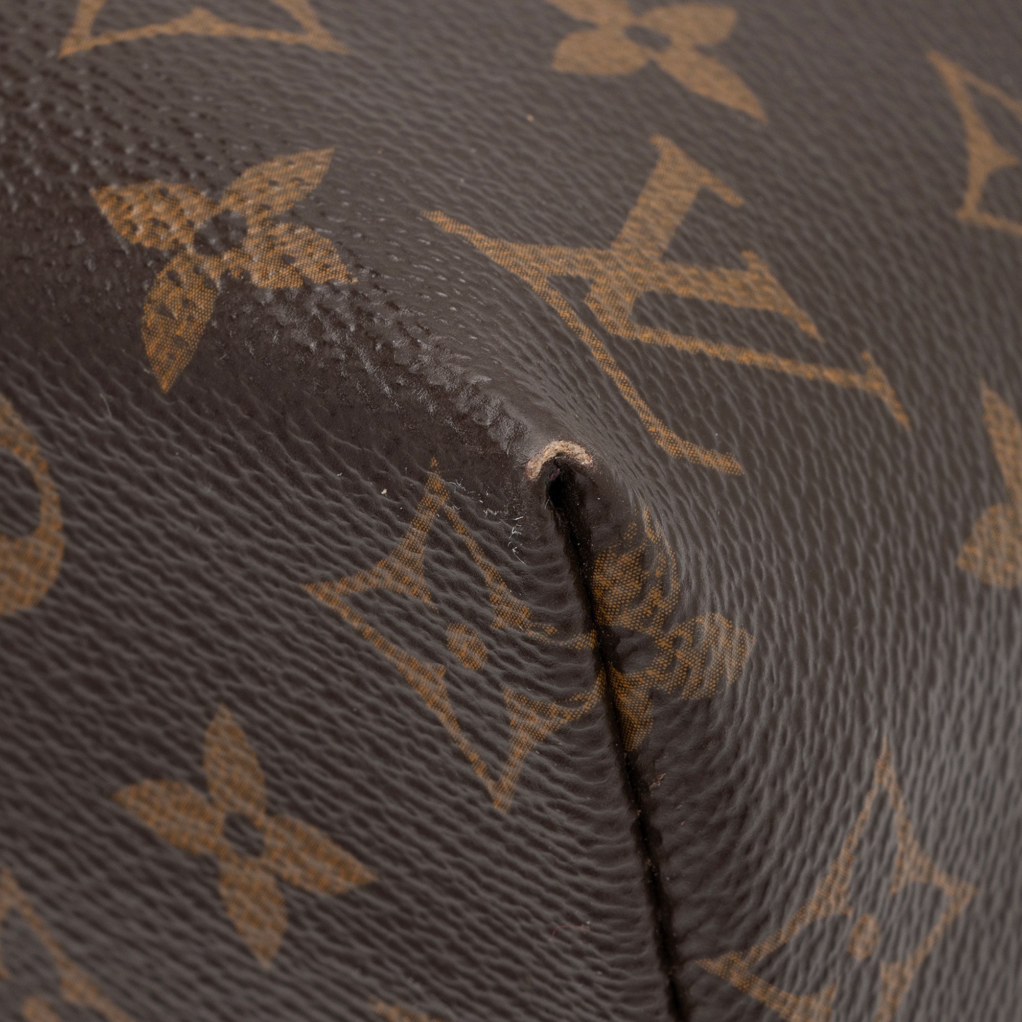 Louis Vuitton Monogram Canvas Alma BNB Satchel (SHF-Xg1v6F)