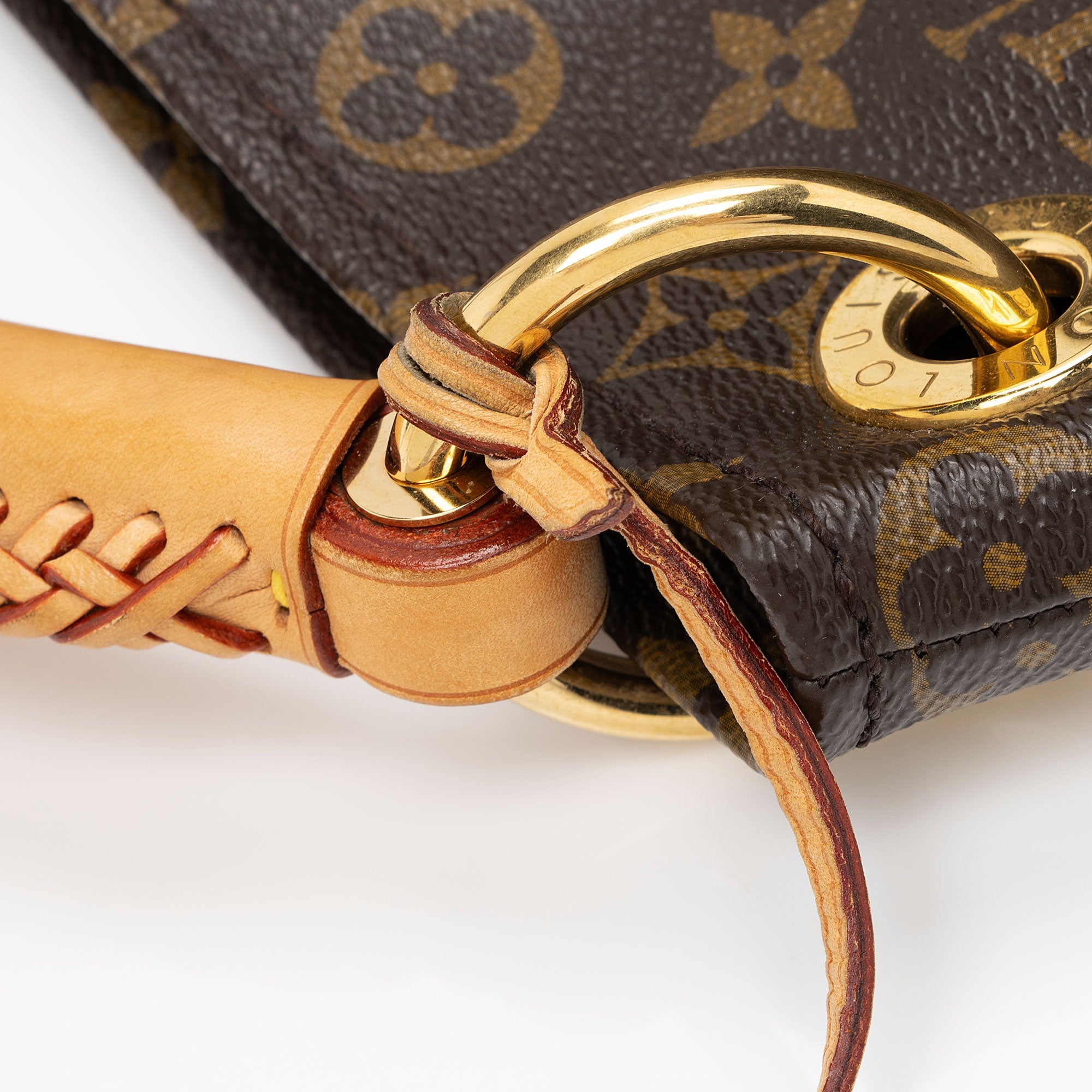 Louis Vuitton Monogram Canvas Artsy MM Shoulder Bag (SHF-pzaAol)