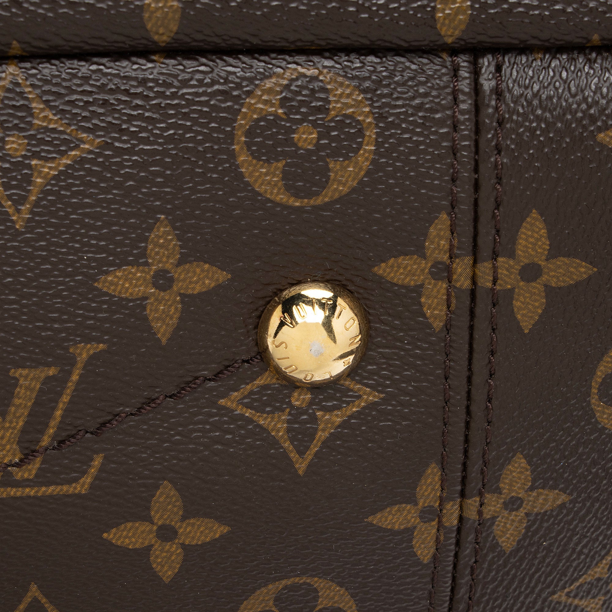 Louis Vuitton Monogram Canvas Artsy MM Shoulder Bag (SHF-pzaAol)