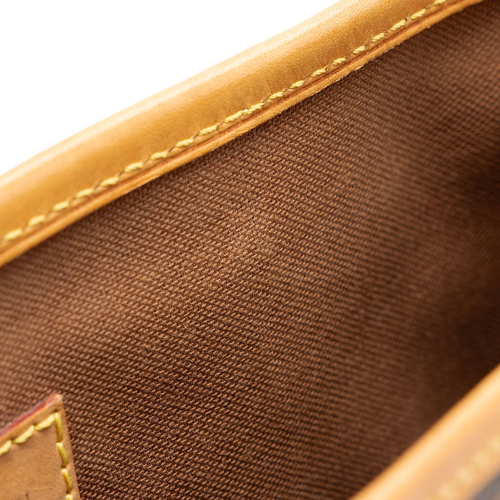 Louis Vuitton Monogram Canvas Batignolles Tote (SHF-gyuIAj)