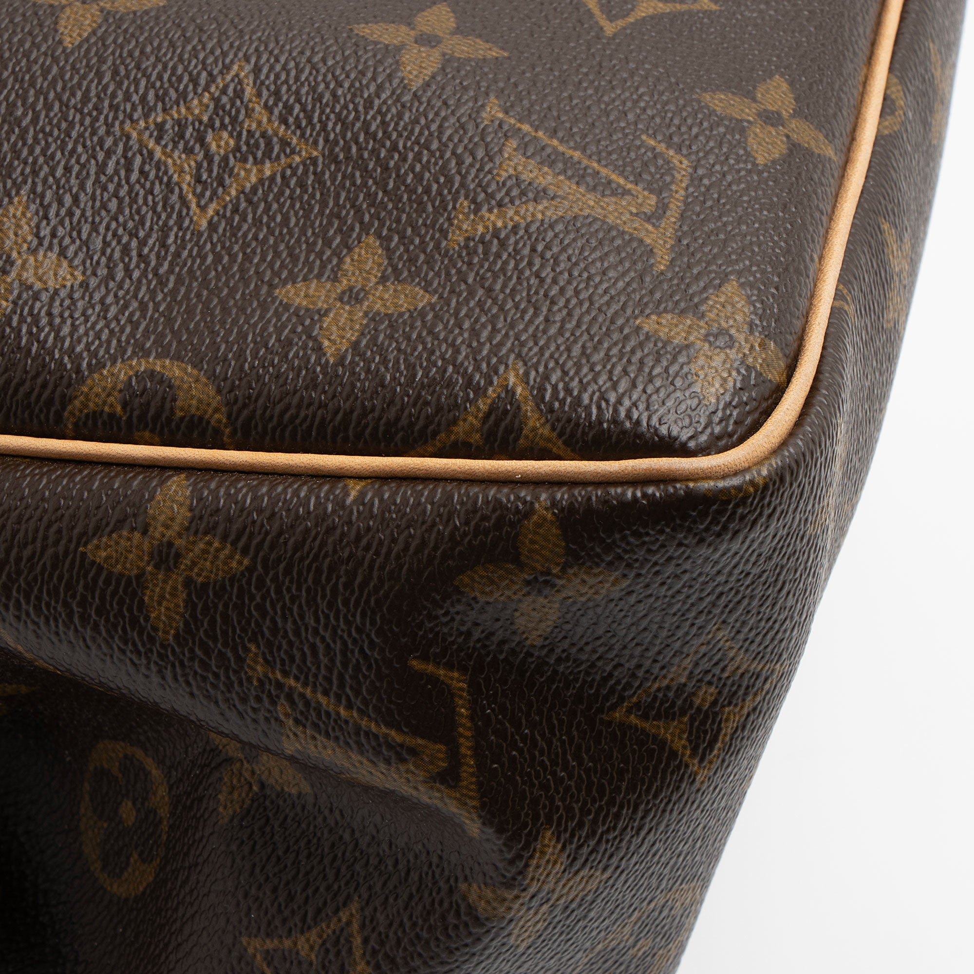 Louis Vuitton Monogram Canvas Batignolles Tote (SHF-tvZN49)