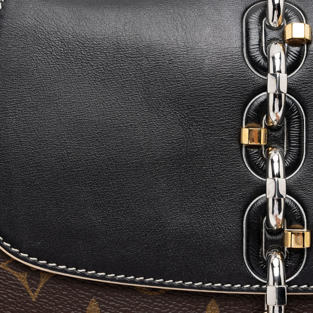 Louis Vuitton Monogram Canvas Chain It PM Shoulder Bag - FINAL SALE (SHF-Cs01bC)