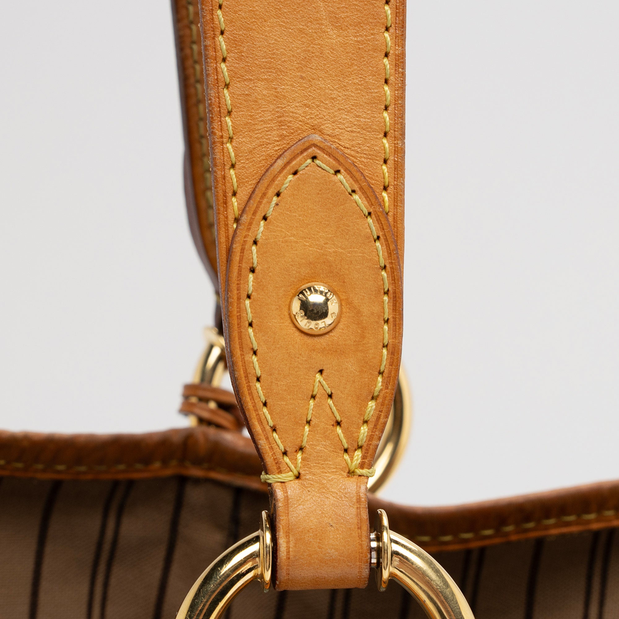 Louis Vuitton Monogram Canvas Delightful MM Shoulder Bag (SHF-L7TBtP)