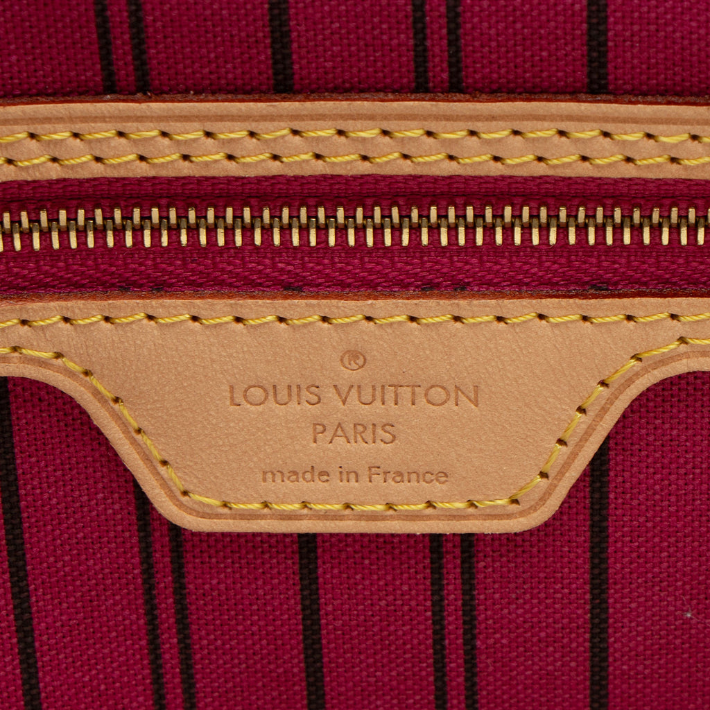 Louis Vuitton Monogram Canvas Delightful PM Shoulder Bag (SHF-g7x1MM)