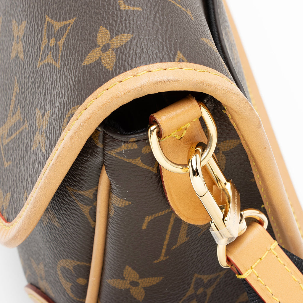 Louis Vuitton Monogram Canvas Diane Shoulder Bag