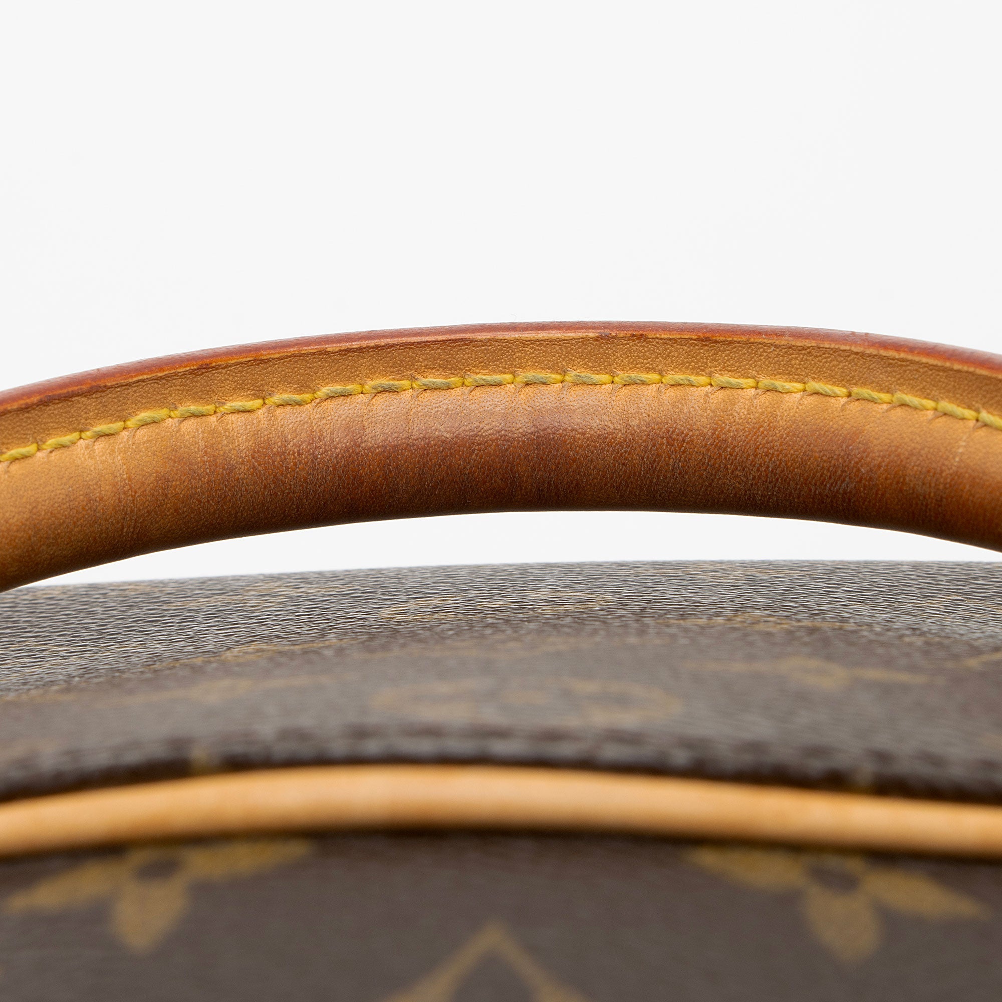 Louis Vuitton Monogram Canvas Ellipse PM Satchel (SHF-H8XCRr)