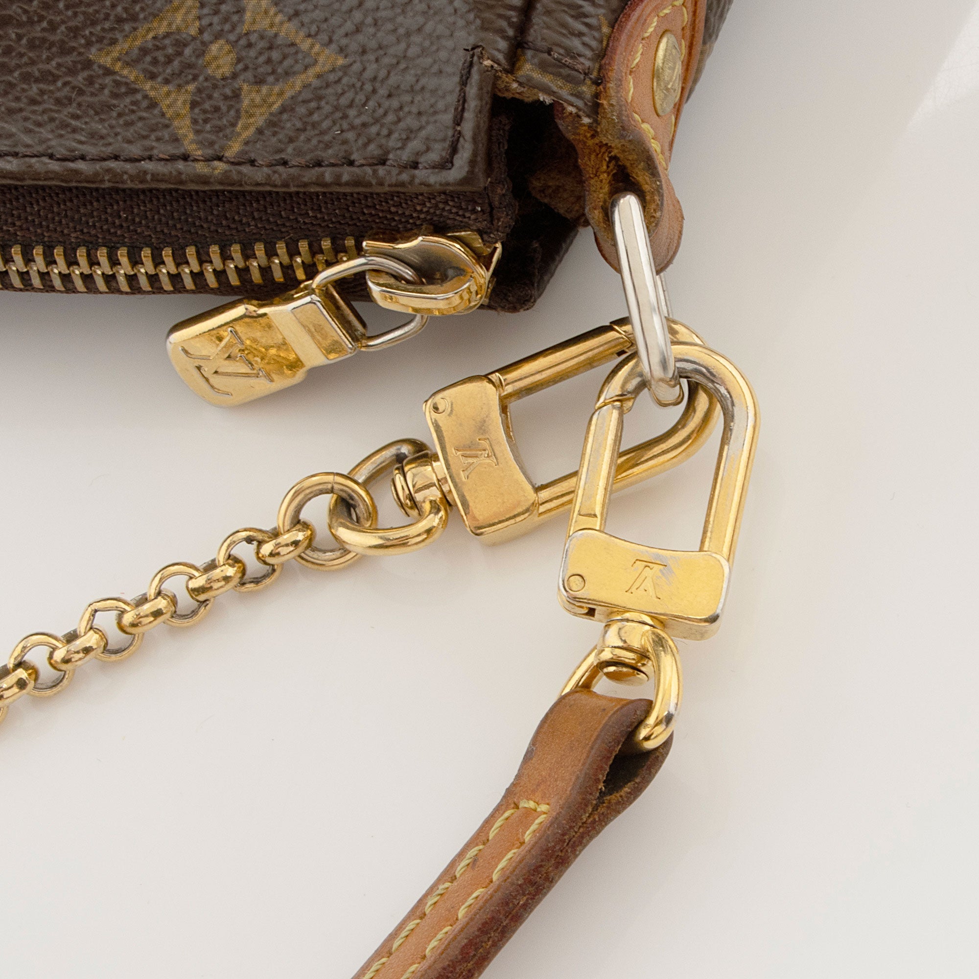 Louis Vuitton Monogram Canvas Eva Clutch (SHF-Nxpj7D)