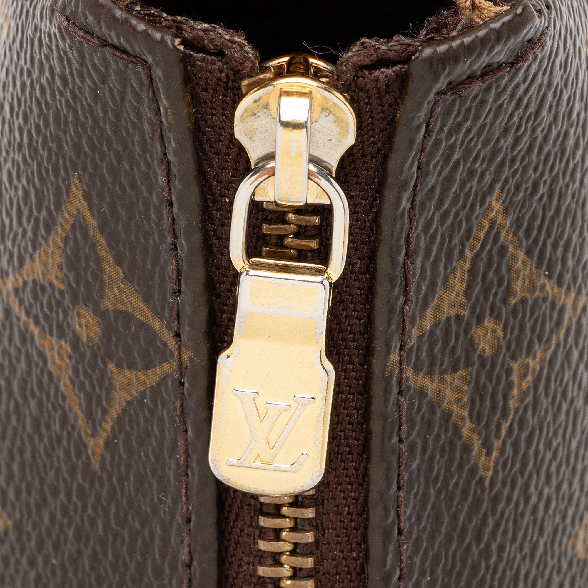 Louis Vuitton Monogram Canvas Eva Clutch