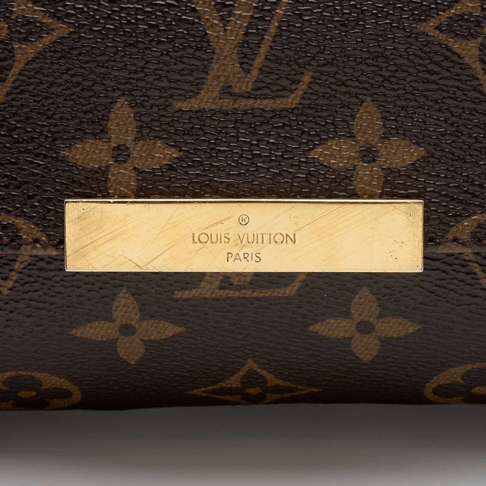 Louis Vuitton Monogram Canvas Favorite MM Shoulder Bag (SHF-shILro)
