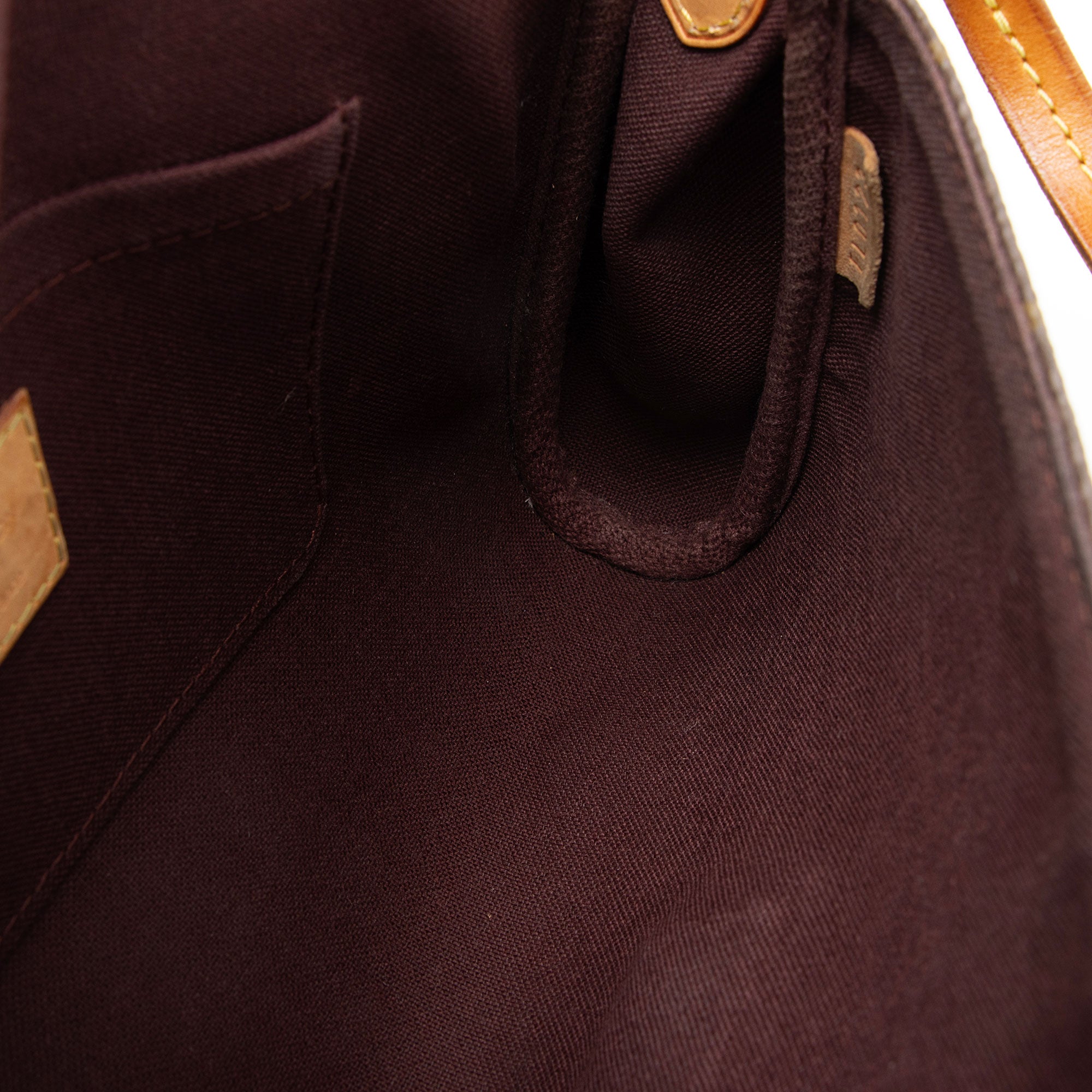Louis Vuitton Monogram Canvas Favorite MM Shoulder Bag (SHF-vOz9V2)