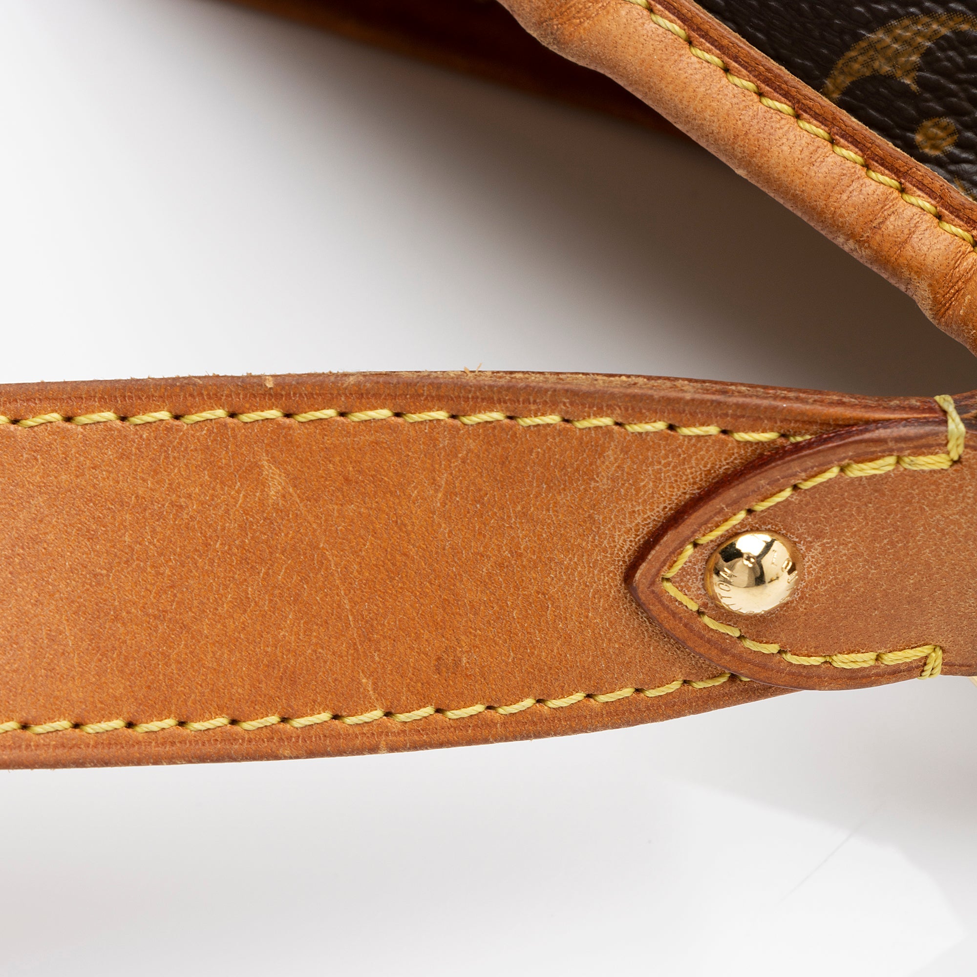 Louis Vuitton Monogram Canvas Galliera PM Shoulder Bag (SHF-23765)
