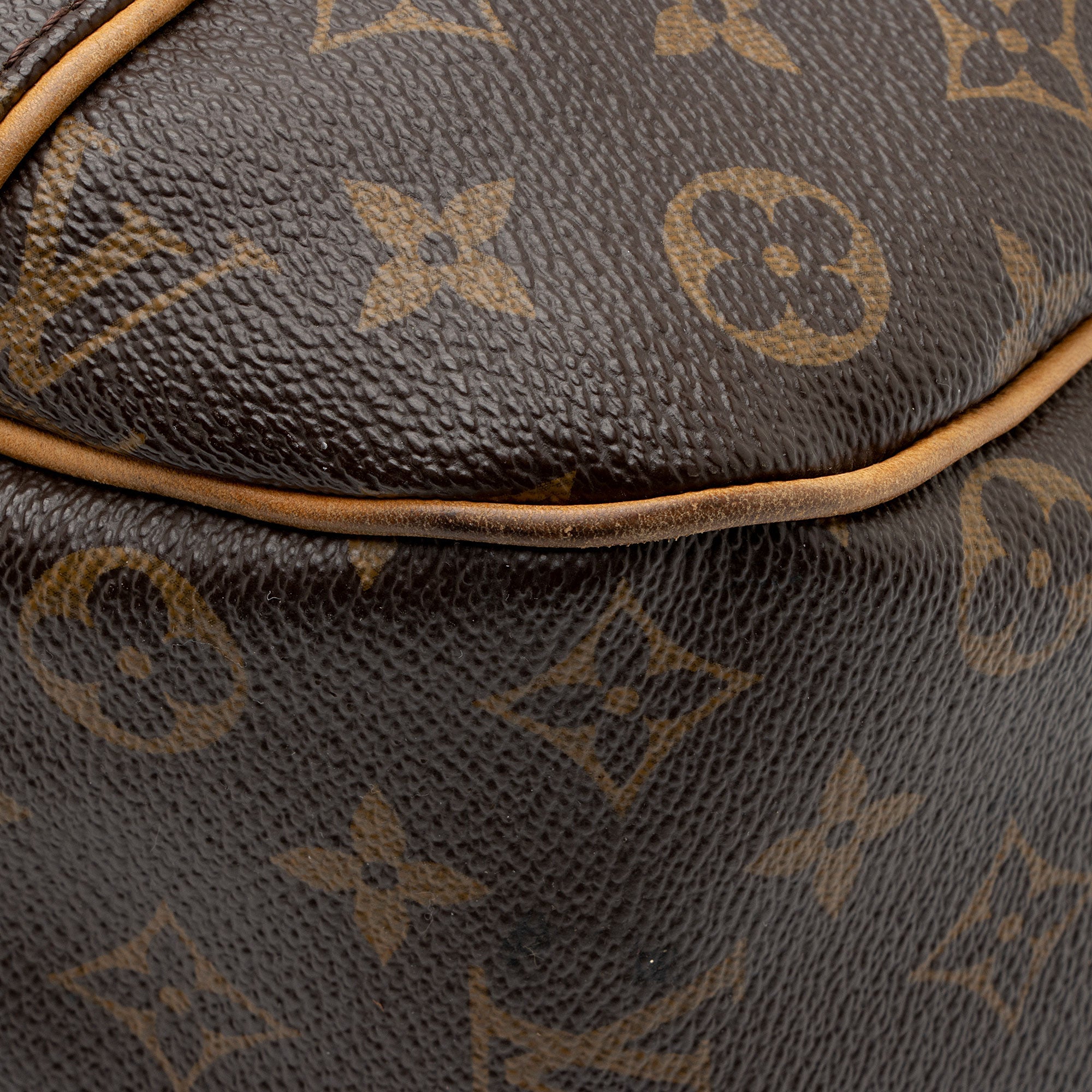 Louis Vuitton Monogram Canvas Galliera PM Shoulder Bag (SHF-Y05O6Y)