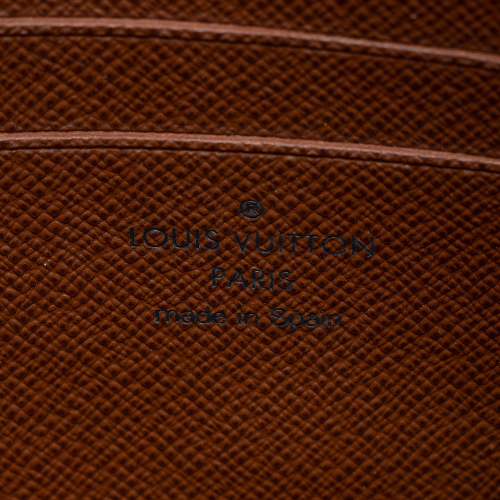 Louis Vuitton Monogram Canvas Legacy Chain Clutch