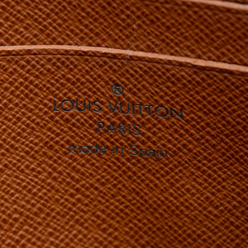 Louis Vuitton Monogram Canvas Legacy Chain Clutch