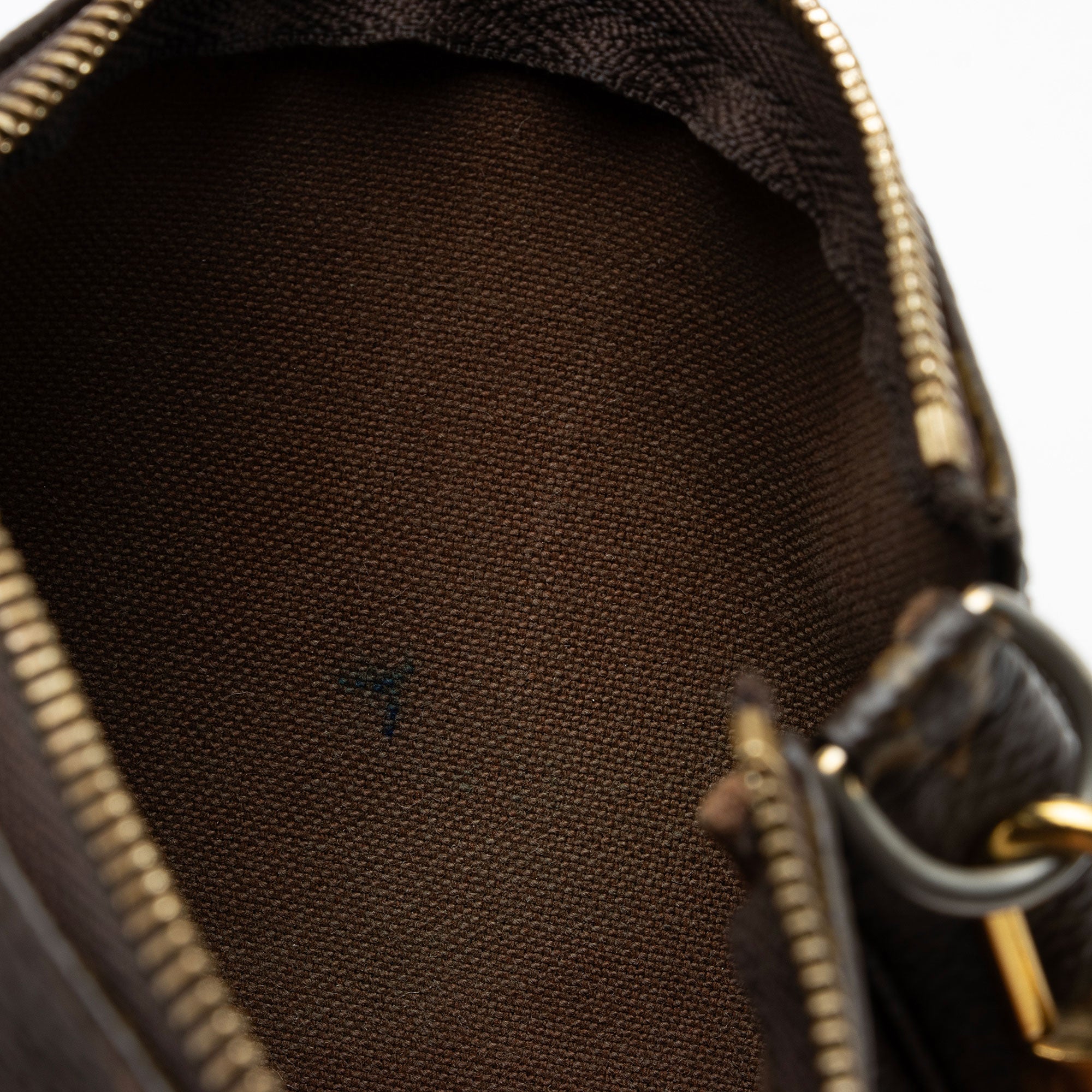 Louis Vuitton Monogram Canvas Mini Pochette Accessoires - FINAL SALE (SHF-IQRtfM)