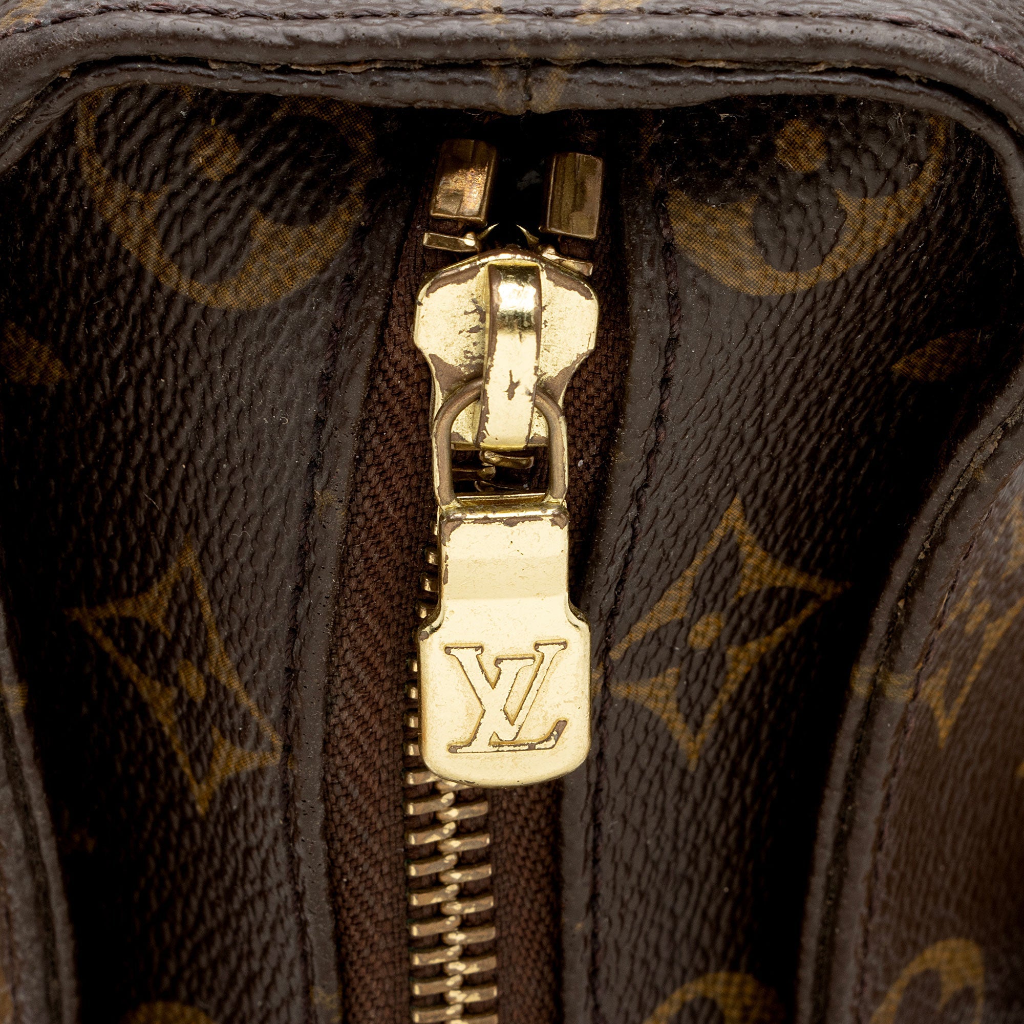 Louis Vuitton Monogram Canvas Multipli-cite Tote (SHF-PGxg2v)