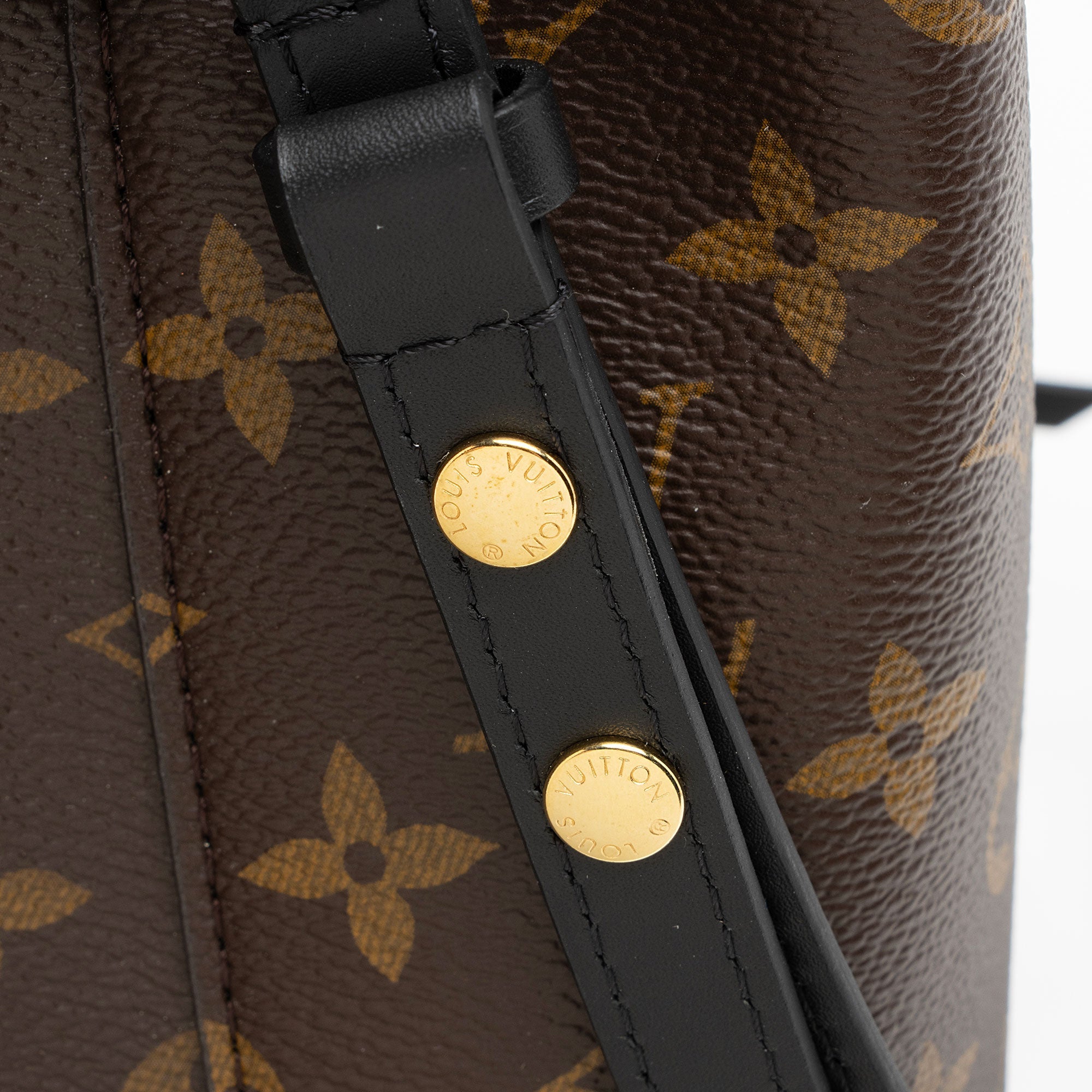 Louis Vuitton Monogram Canvas Neonoe Shoulder Bag (SHF-7xYFQa)
