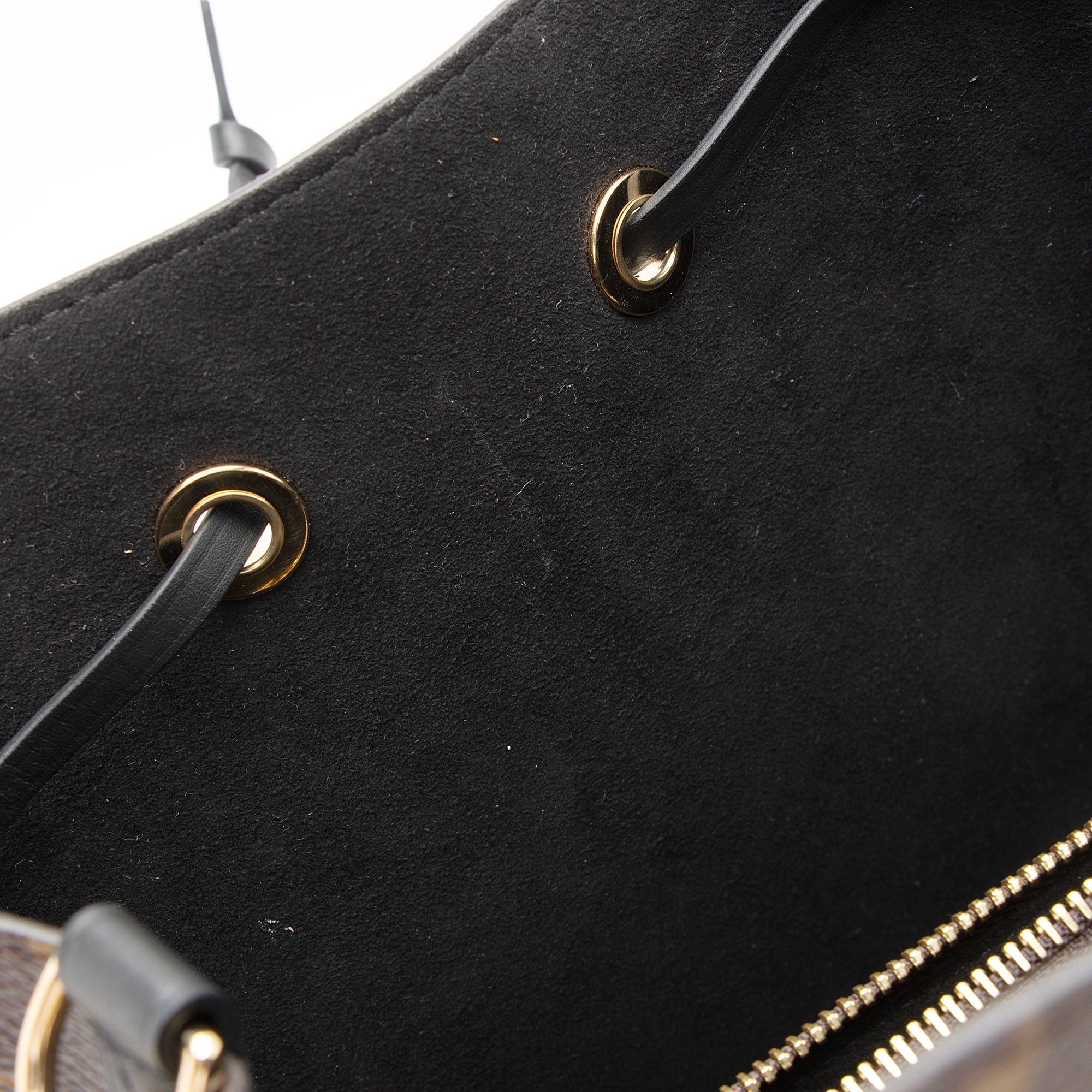 Louis Vuitton Monogram Canvas Neonoe Shoulder Bag (SHF-7xYFQa)