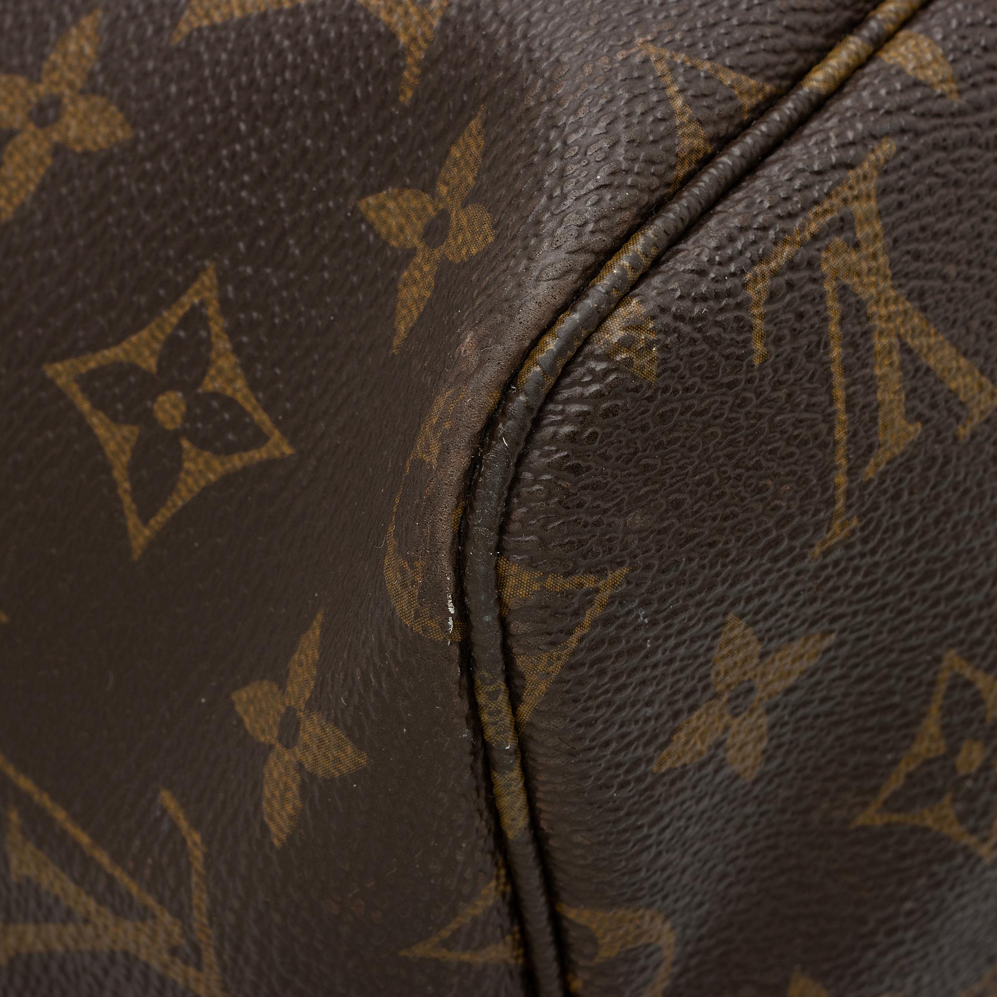 Louis Vuitton Monogram Canvas Neverfull GM Tote (SHF-UbRe16)