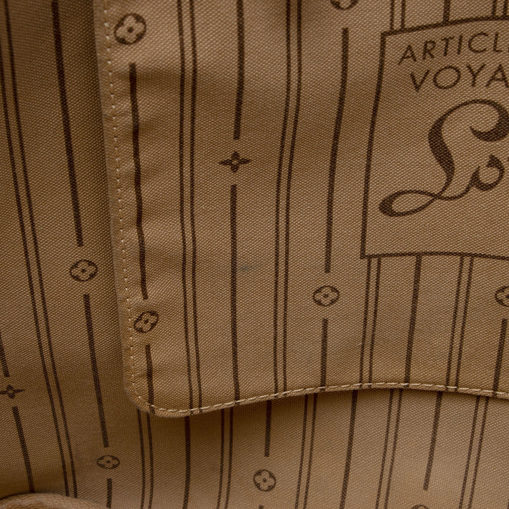 Louis Vuitton Monogram Canvas Neverfull GM Tote (SHF-Uh954N)