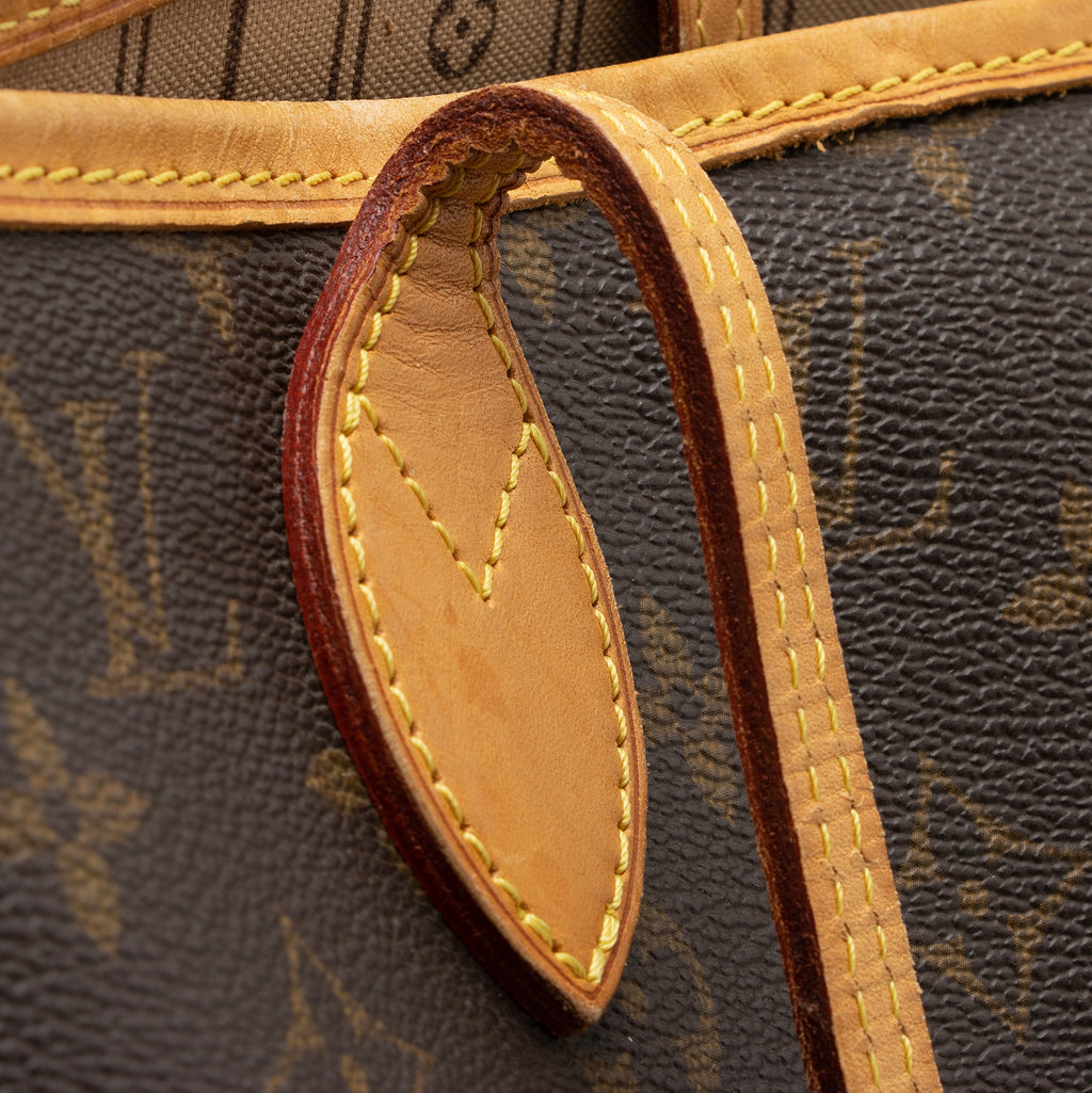 Louis Vuitton Monogram Canvas Neverfull MM Tote (SHF-hsNXEh)