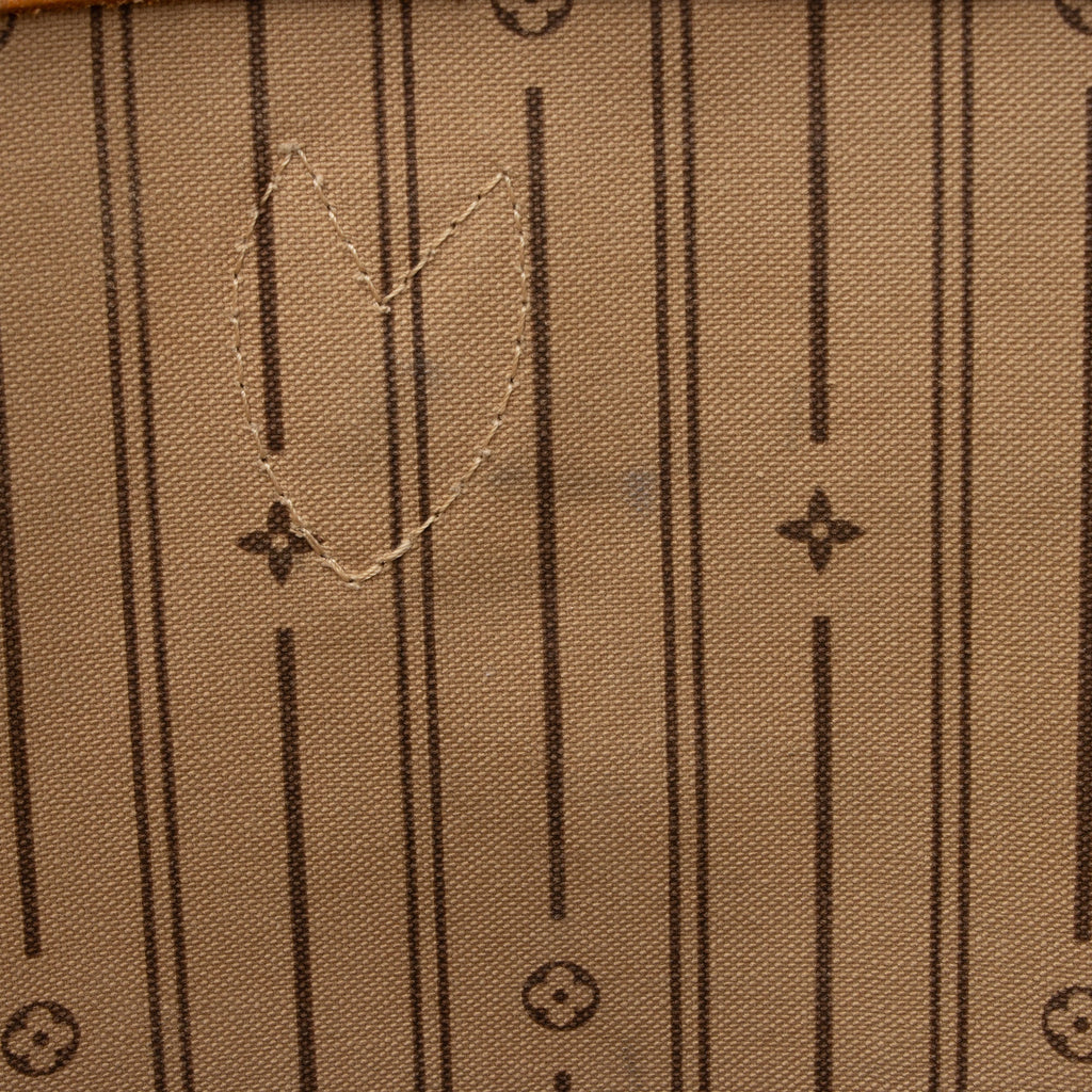 Louis Vuitton Monogram Canvas Neverfull MM Tote (SHF-fsm6Tt)