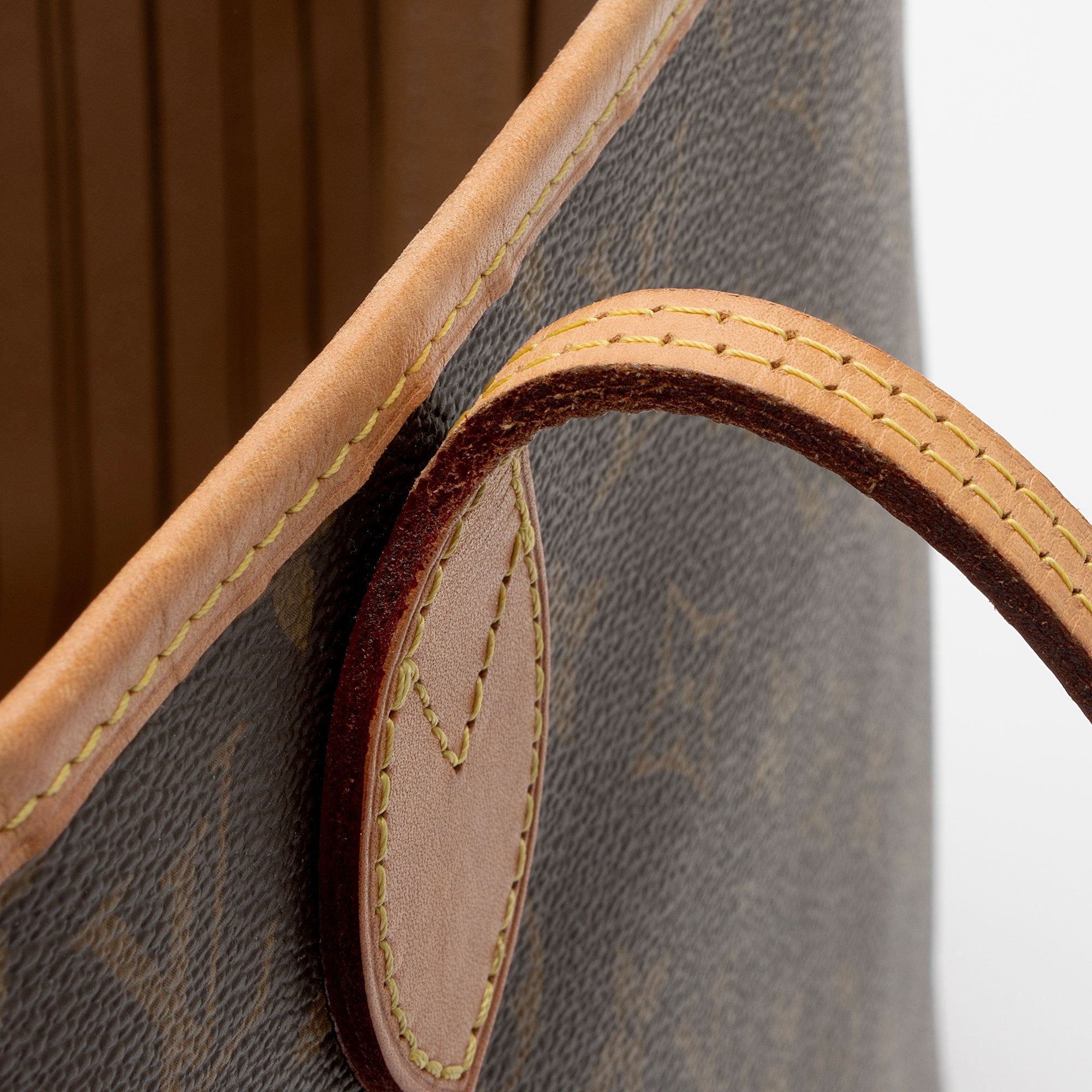 Louis Vuitton Monogram Canvas Neverfull MM Tote (SHF-k6wJSh)