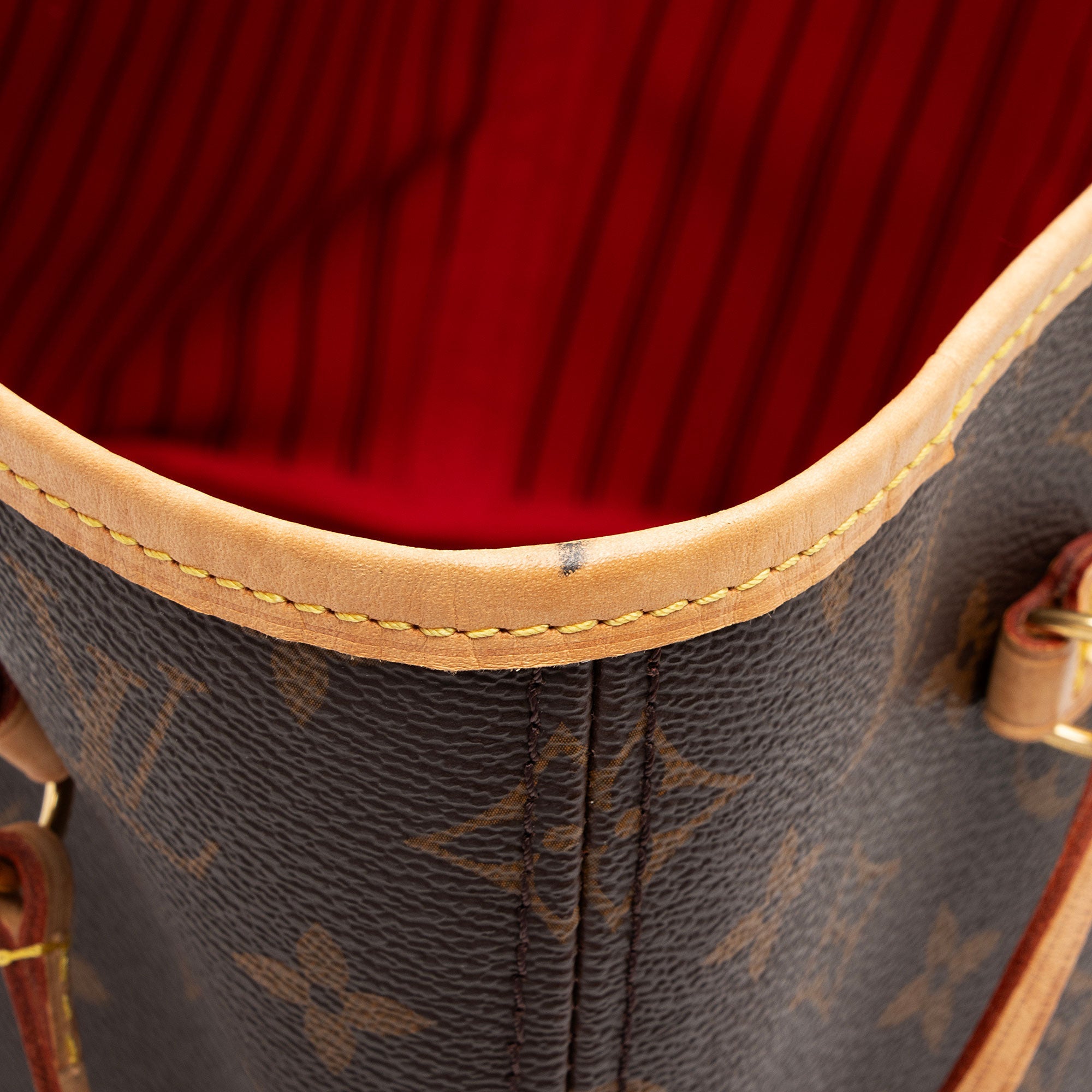Louis Vuitton Monogram Canvas Neverfull MM Tote (SHF-VDx0OH)