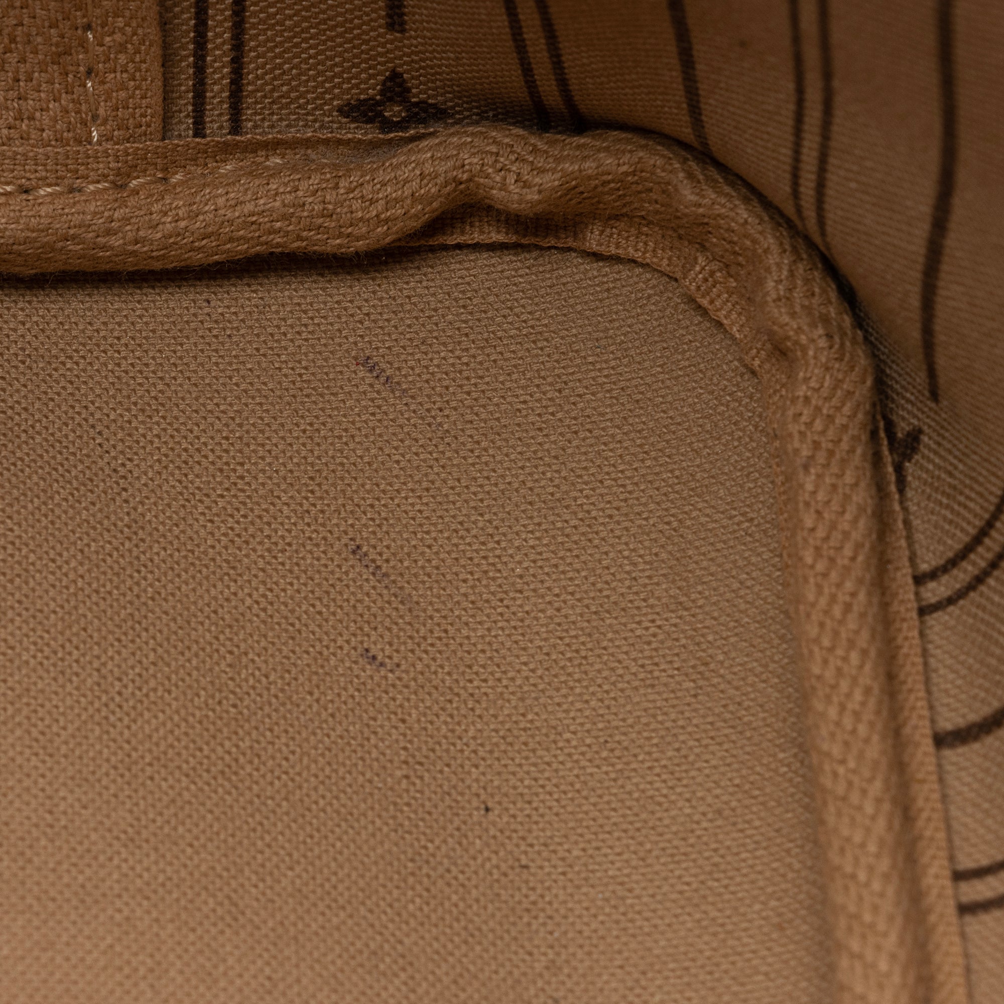Louis Vuitton Monogram Canvas Neverfull PM Tote (SHF-22895)