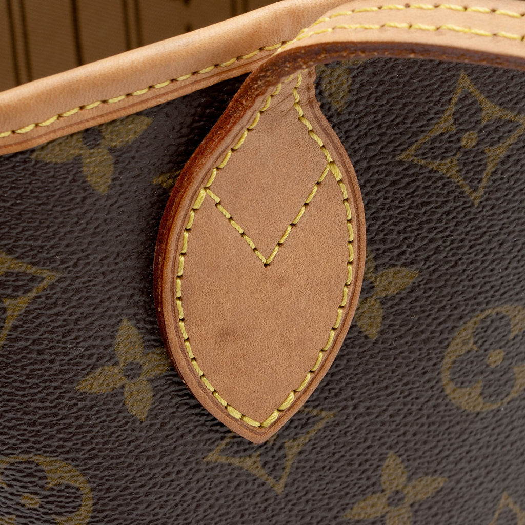 Louis Vuitton Monogram Canvas Neverfull PM Tote (SHF-aV7xhL)