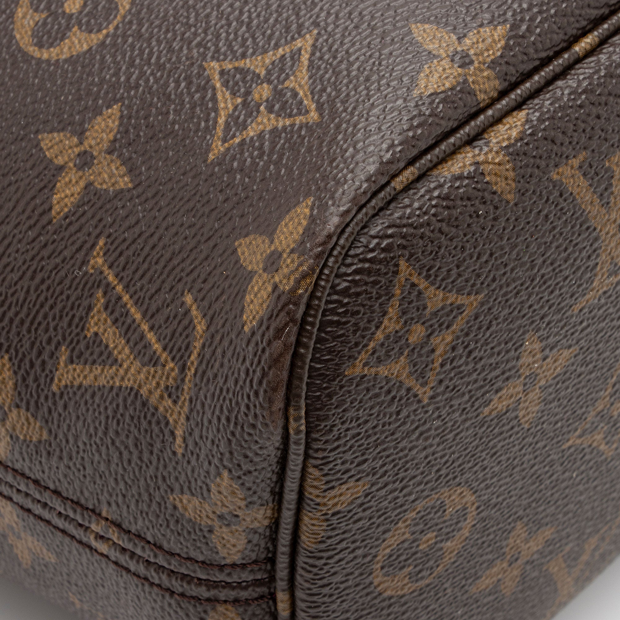 Louis Vuitton Monogram Canvas Neverfull PM Tote (SHF-kxS8y0)