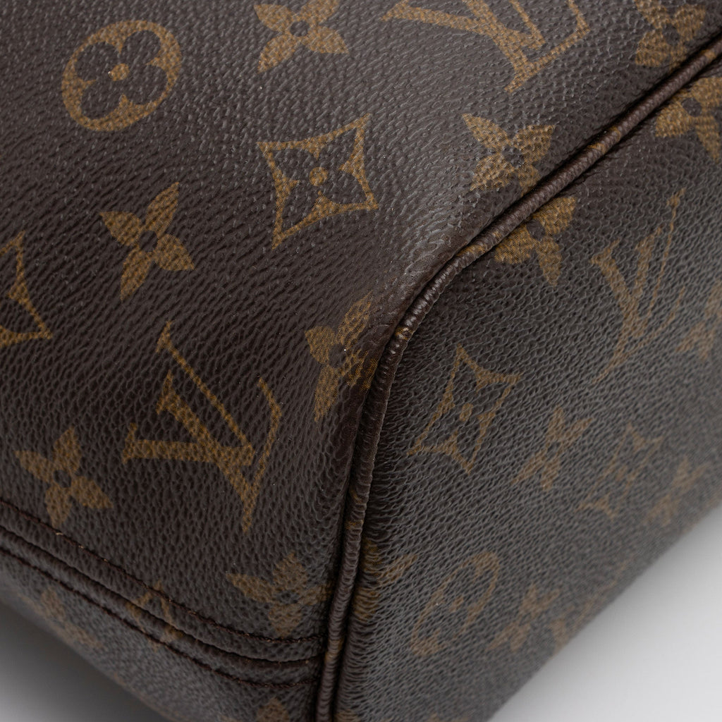 Louis Vuitton Monogram Canvas Neverfull PM Tote (SHF-DmVsmU)