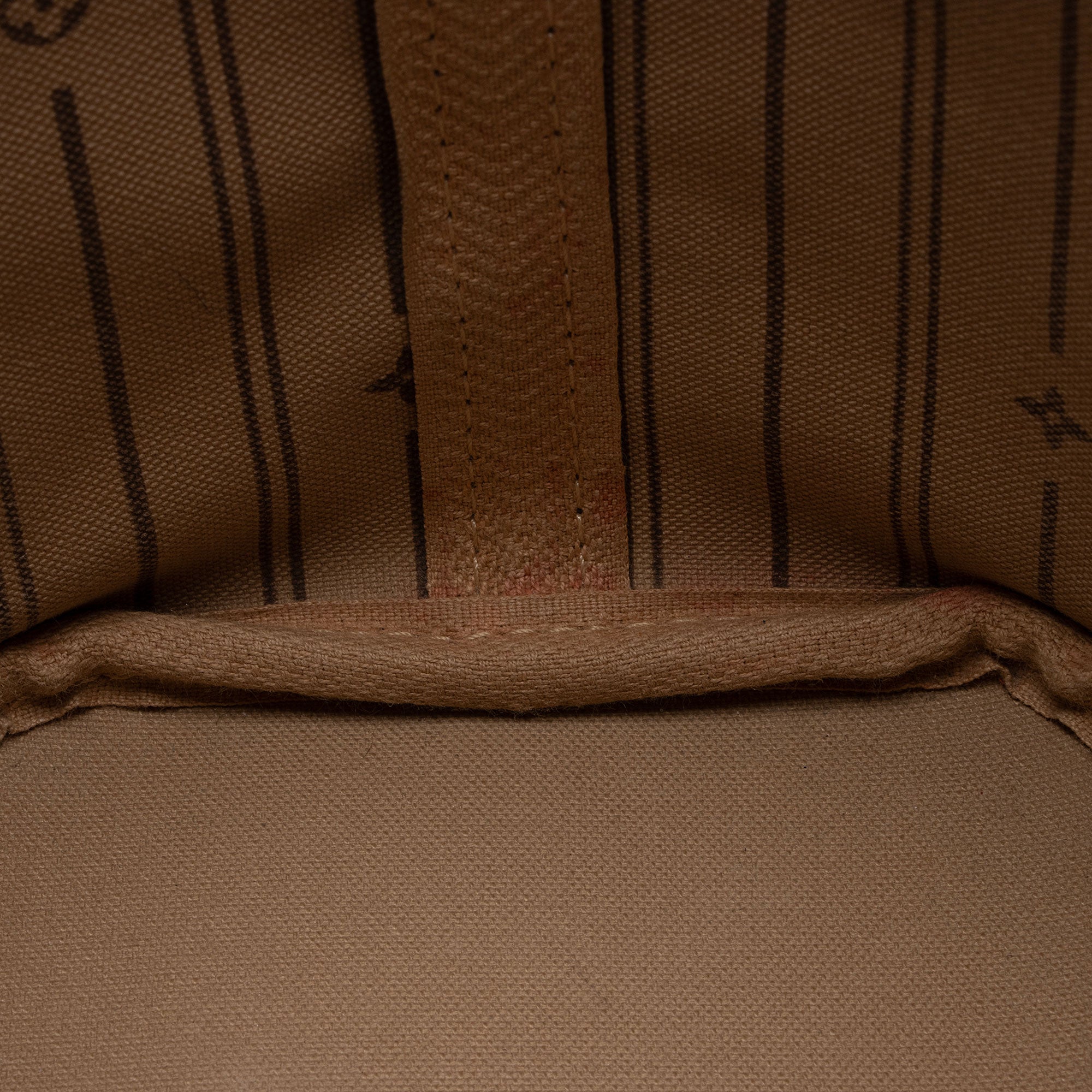 Louis Vuitton Monogram Canvas Neverfull PM Tote (SHF-DmVsmU)