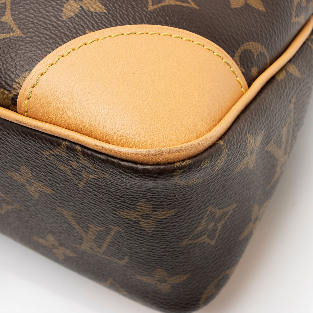 Louis Vuitton Monogram Canvas Odeon MM NM Shoulder Bag (SHF-7ZJiDn)